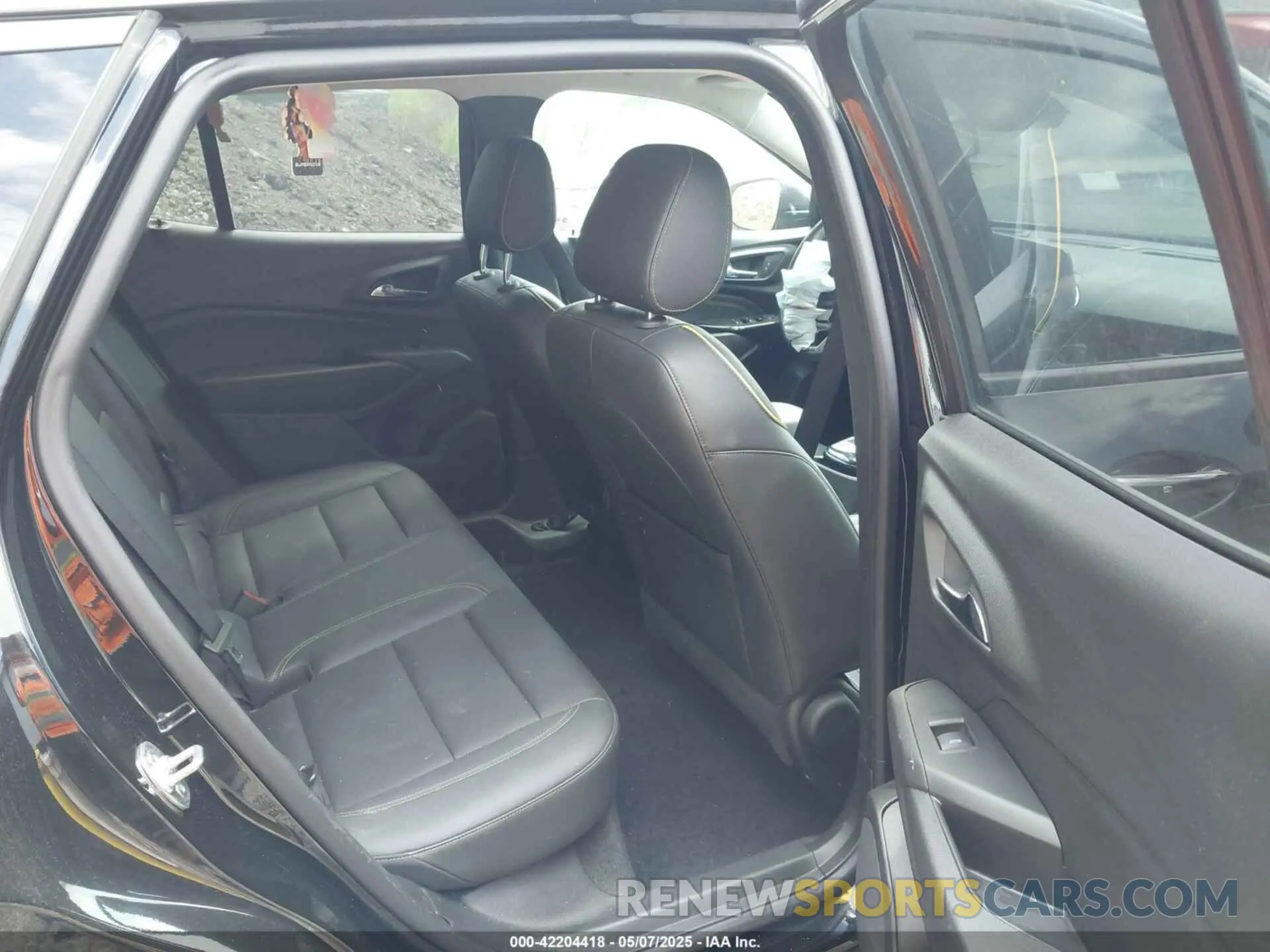 8 Photograph of a damaged car KL77LKE29RC112025 CHEVROLET TRAX 2024