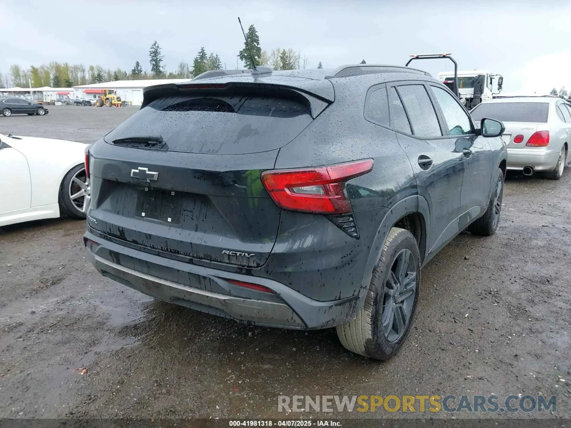 4 Photograph of a damaged car KL77LKE2XRC106394 CHEVROLET TRAX 2024
