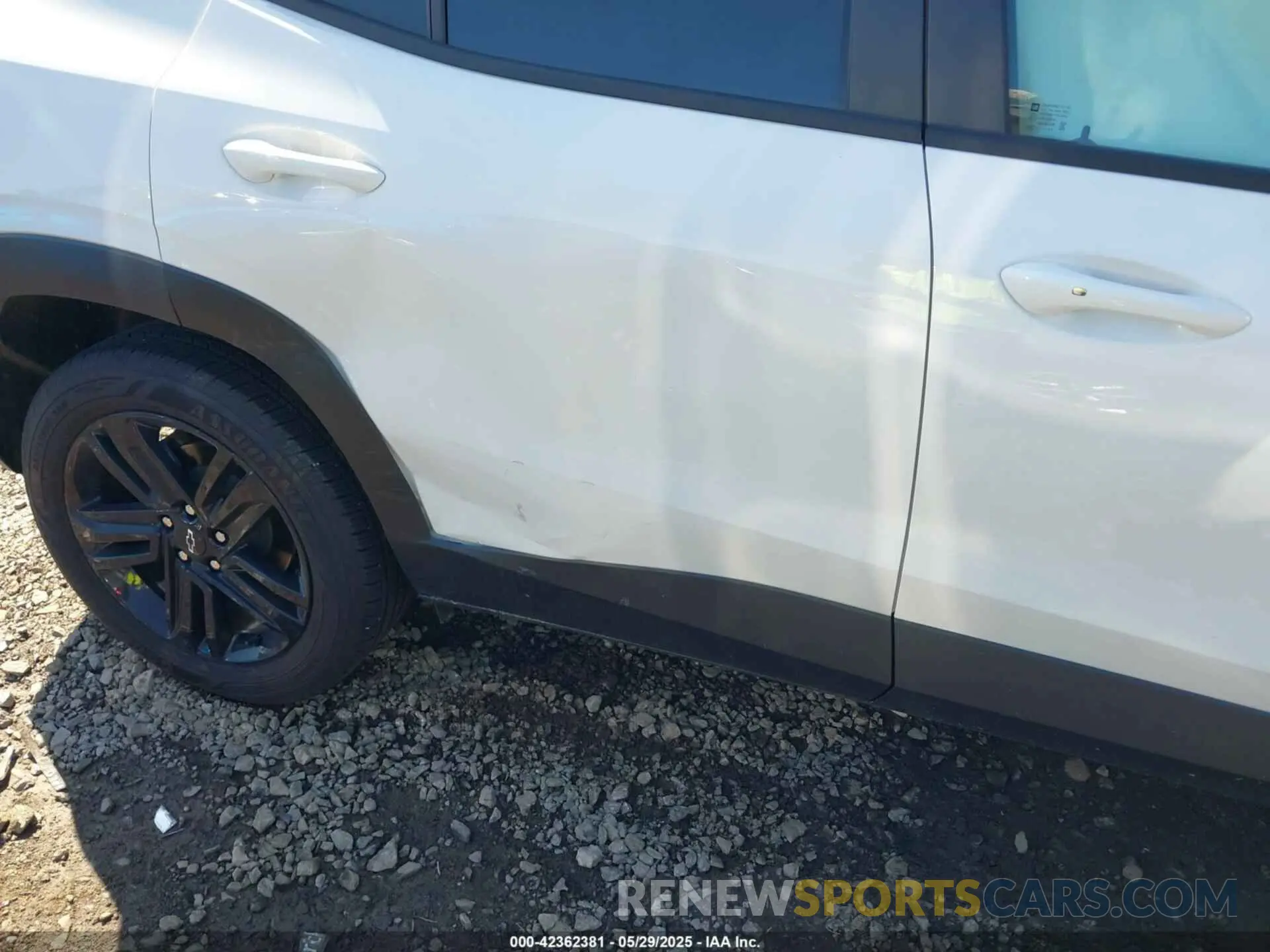 6 Photograph of a damaged car KL77LKE2XRC200551 CHEVROLET TRAX 2024