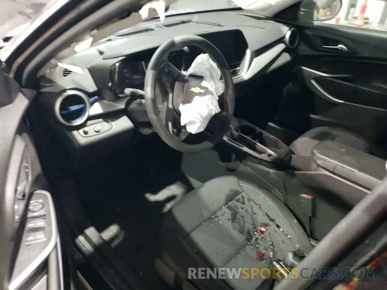 8 Photograph of a damaged car KL77LFEP0SC094524 CHEVROLET TRAX 2025