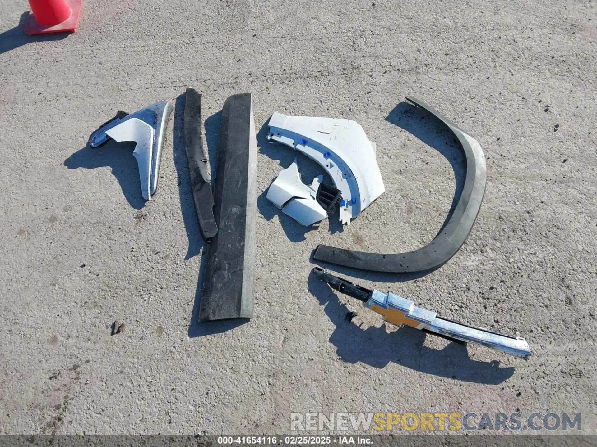12 Photograph of a damaged car KL77LFEP1SC004863 CHEVROLET TRAX 2025