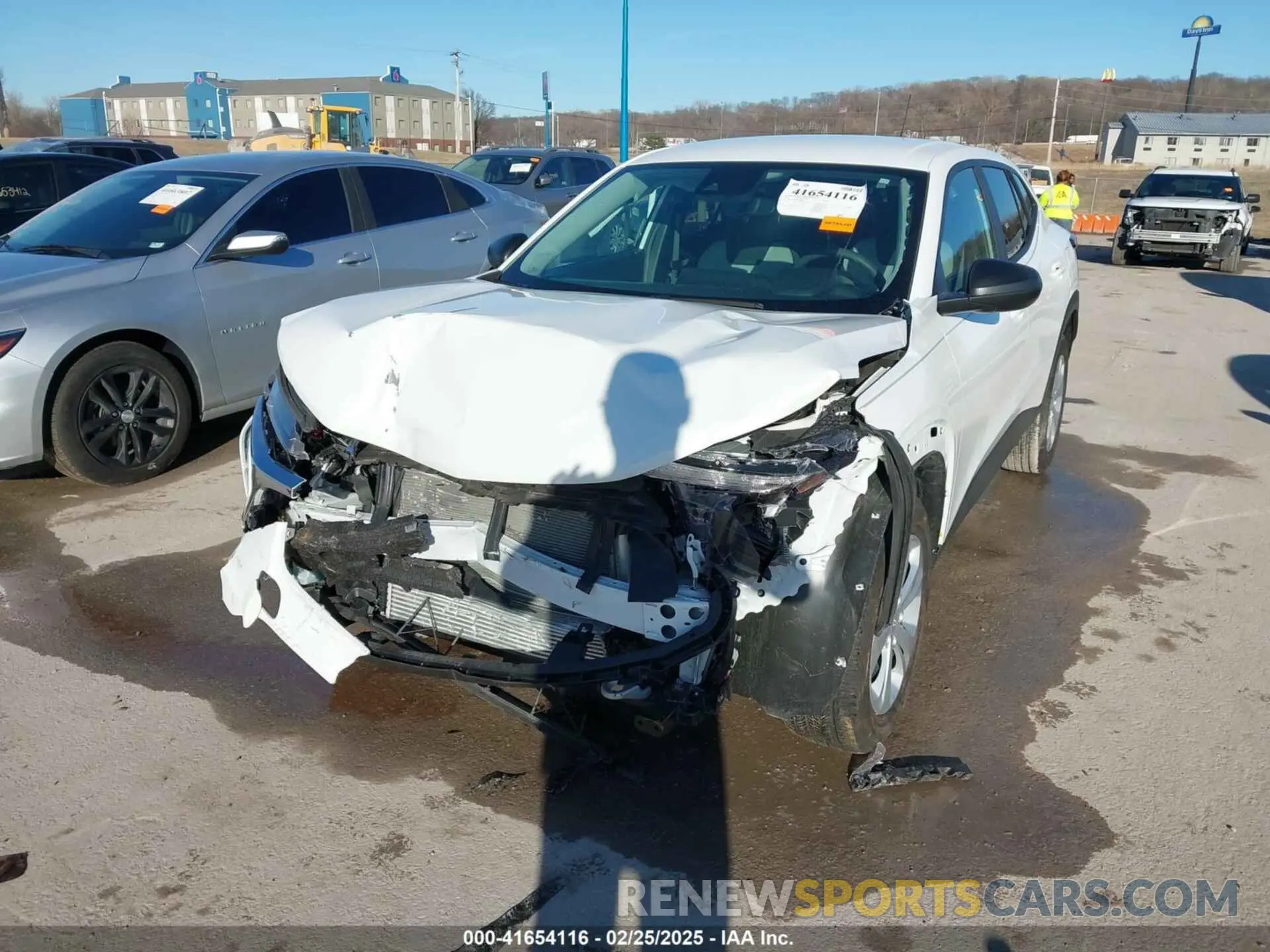6 Photograph of a damaged car KL77LFEP1SC004863 CHEVROLET TRAX 2025