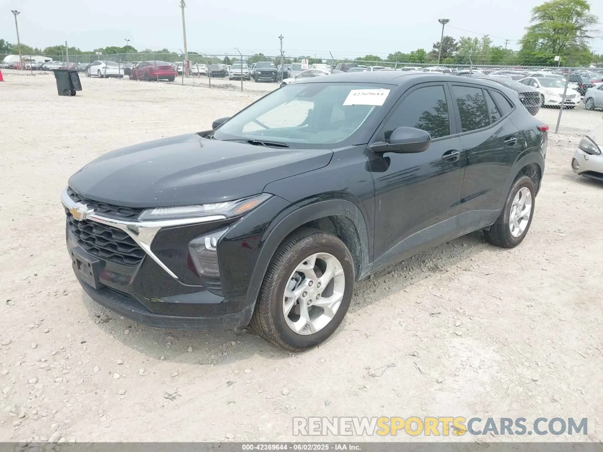 2 Photograph of a damaged car KL77LFEP1SC089851 CHEVROLET TRAX 2025