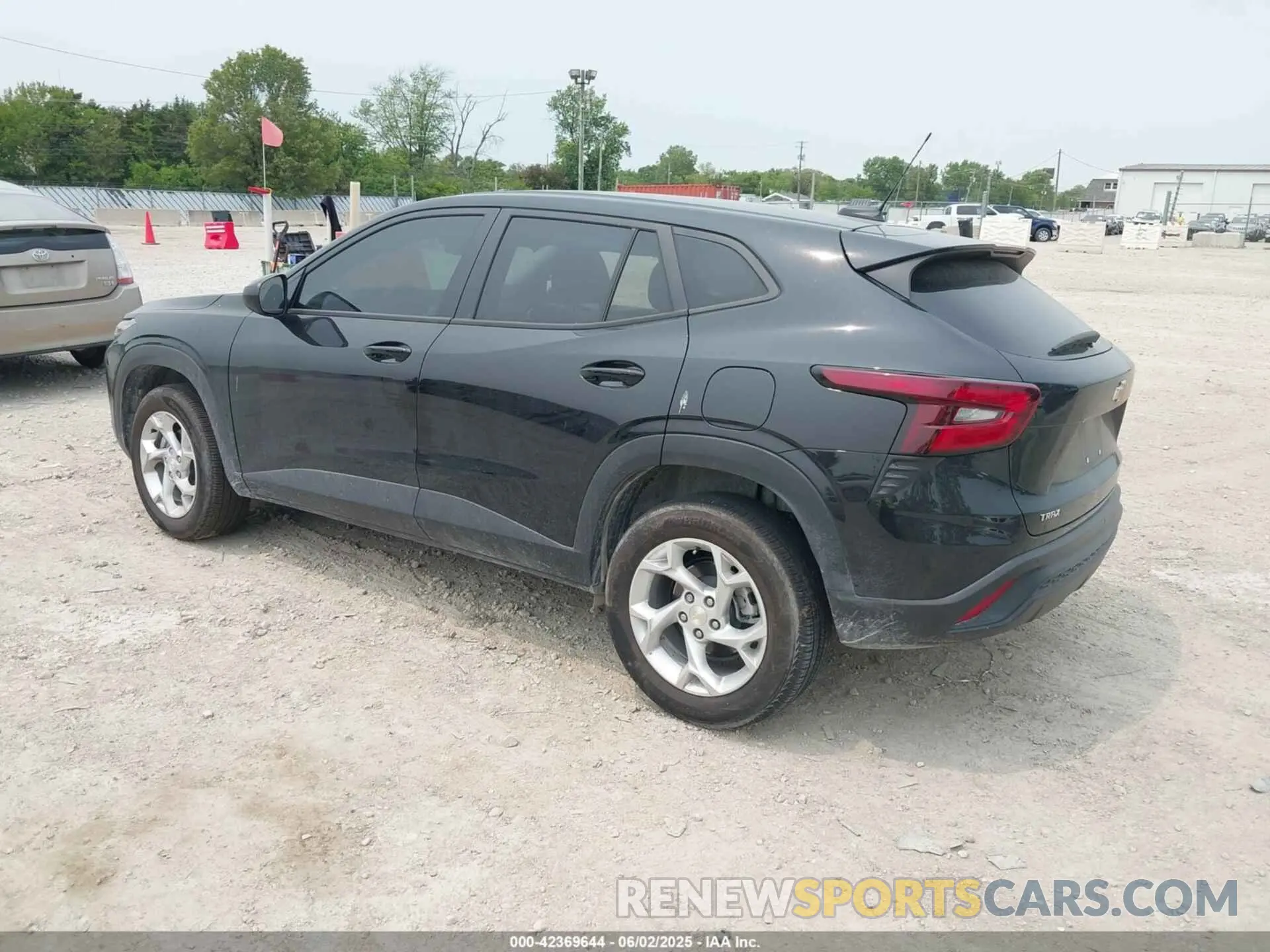 3 Photograph of a damaged car KL77LFEP1SC089851 CHEVROLET TRAX 2025