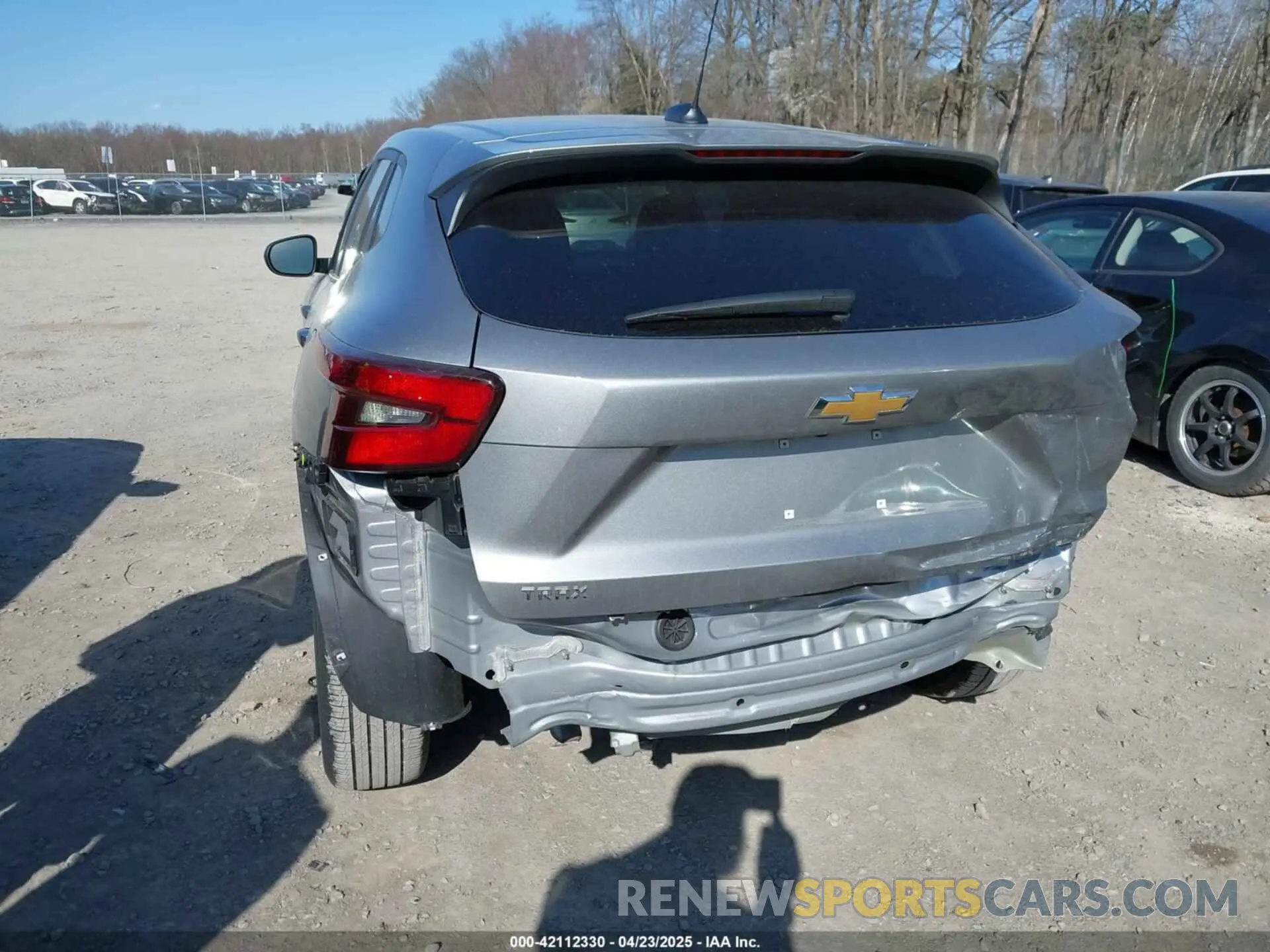 17 Photograph of a damaged car KL77LFEP2SC055126 CHEVROLET TRAX 2025
