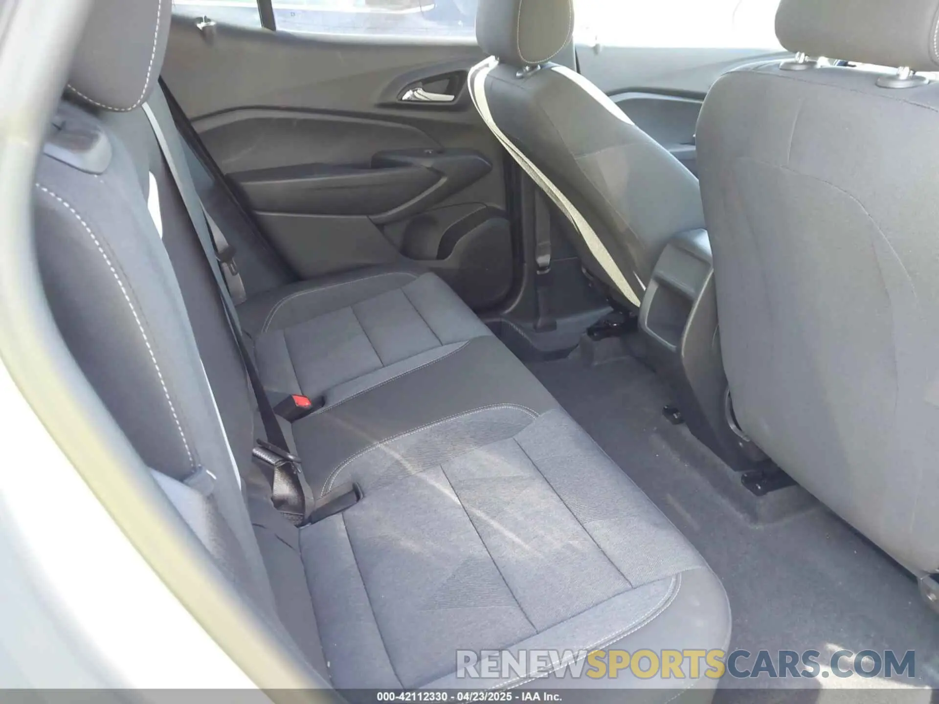 8 Photograph of a damaged car KL77LFEP2SC055126 CHEVROLET TRAX 2025
