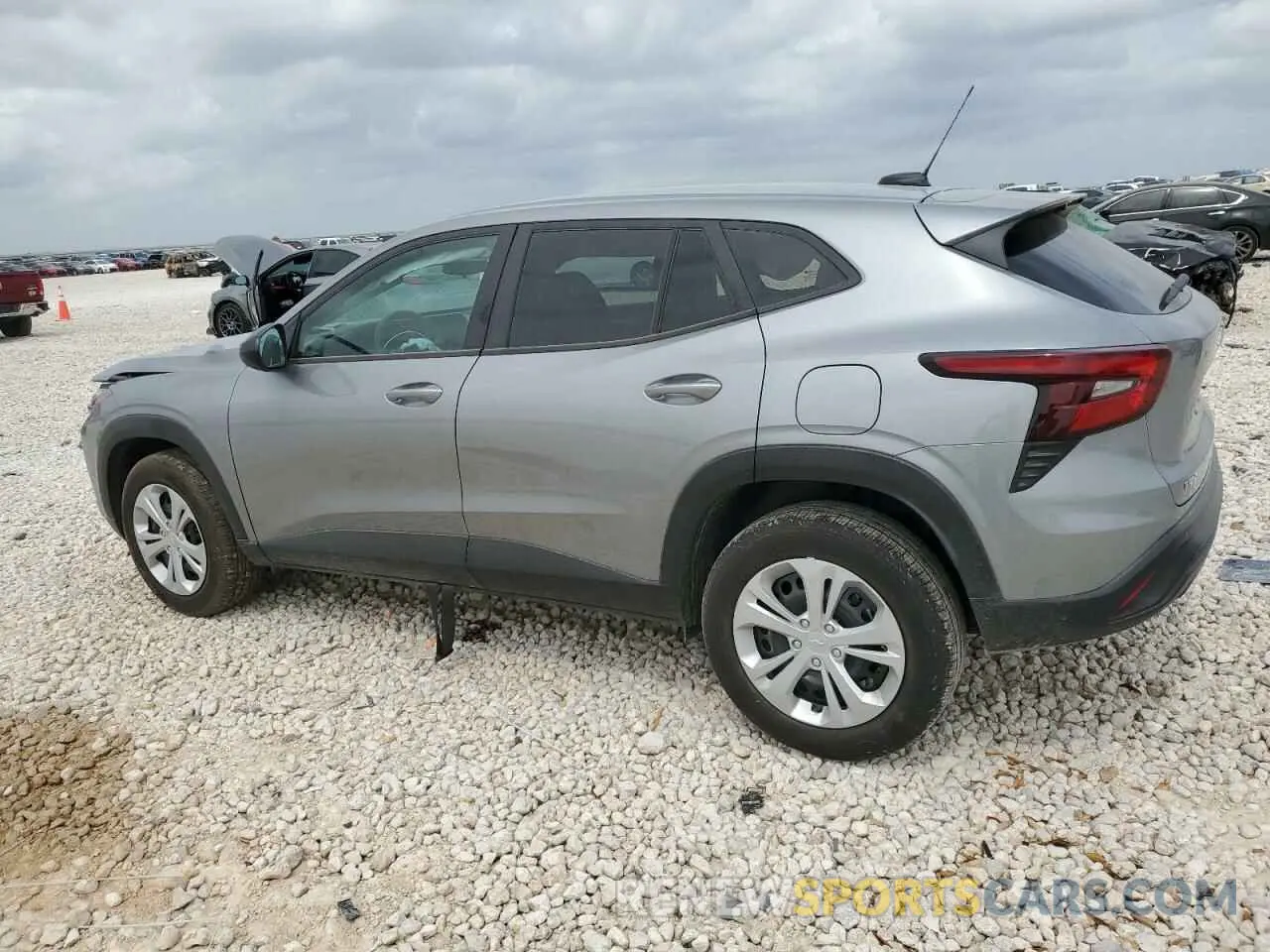 2 Photograph of a damaged car KL77LFEP2SC162757 CHEVROLET TRAX 2025