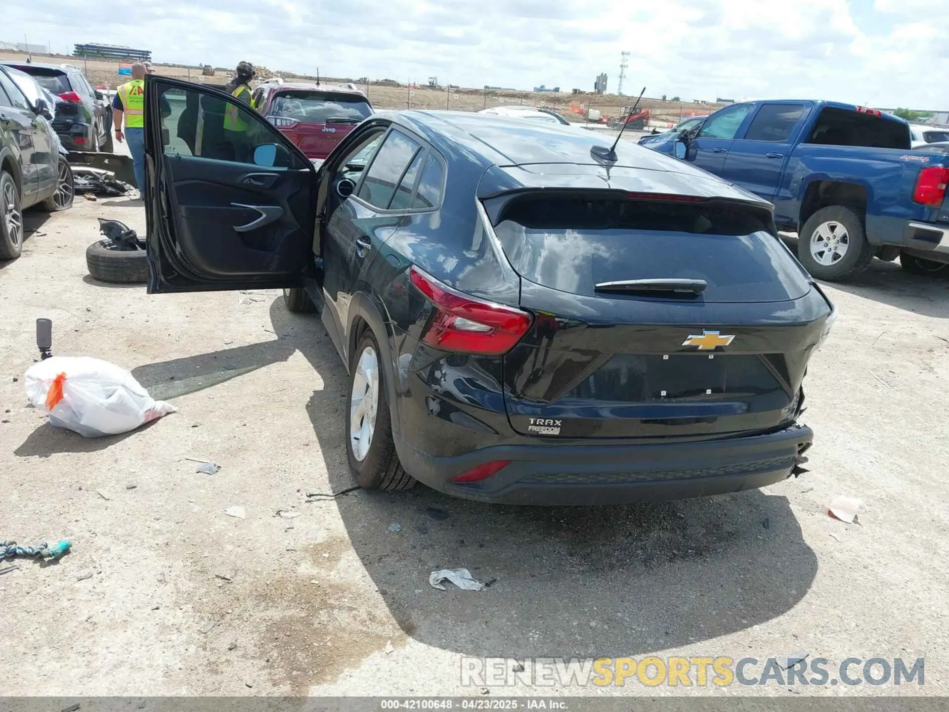 3 Photograph of a damaged car KL77LFEP2SC163973 CHEVROLET TRAX 2025