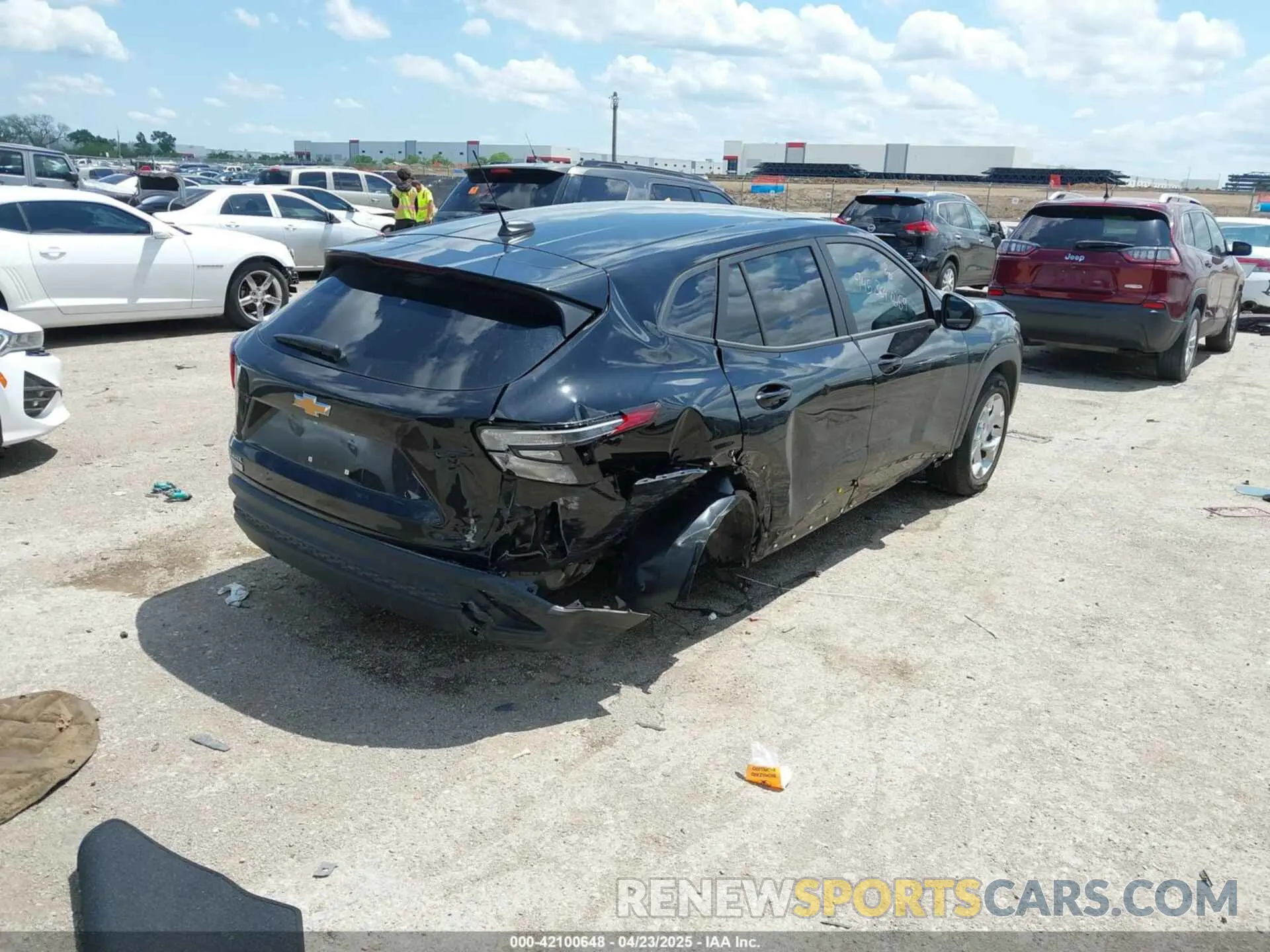 4 Photograph of a damaged car KL77LFEP2SC163973 CHEVROLET TRAX 2025