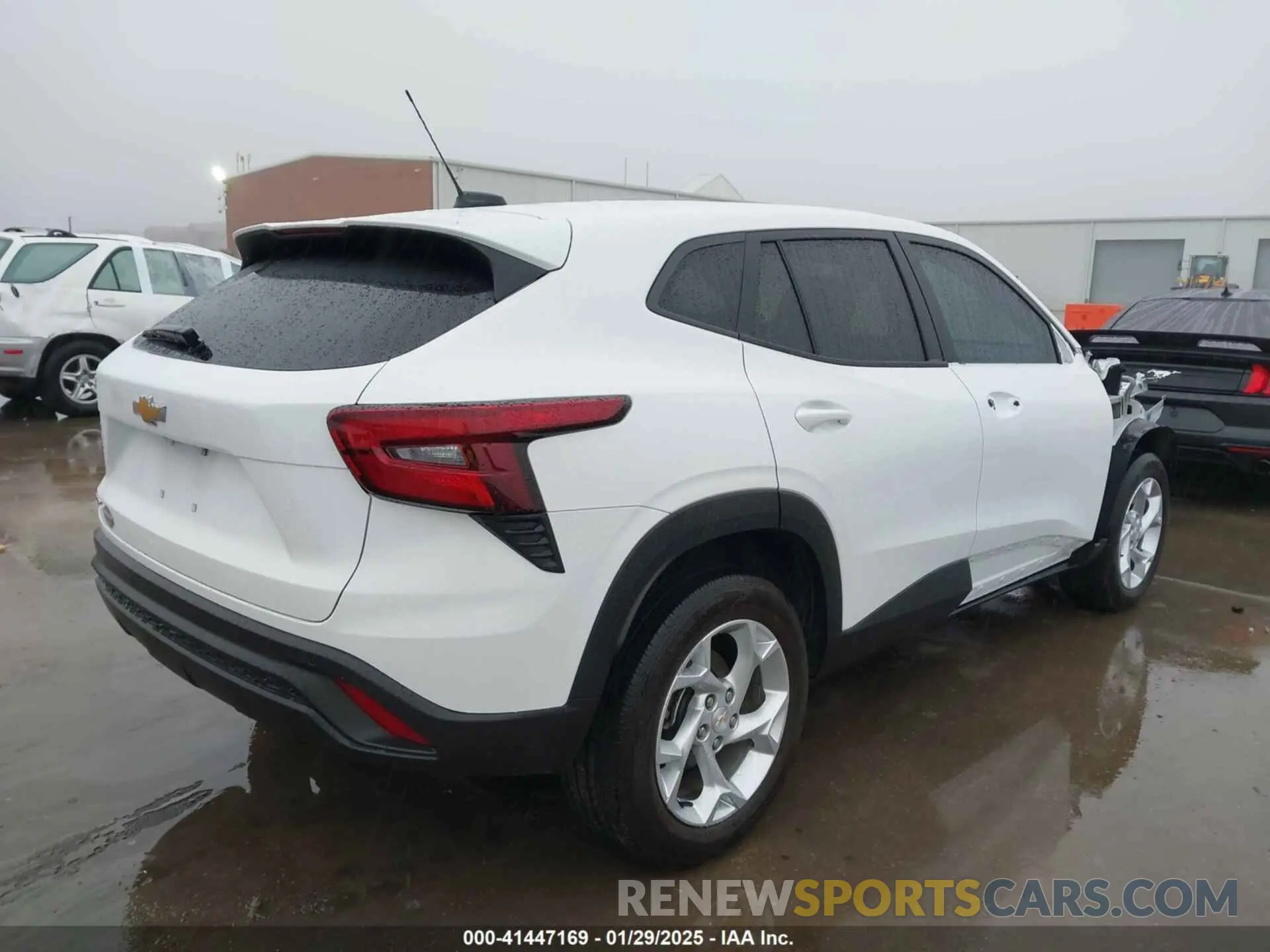 4 Photograph of a damaged car KL77LFEP3SC033782 CHEVROLET TRAX 2025
