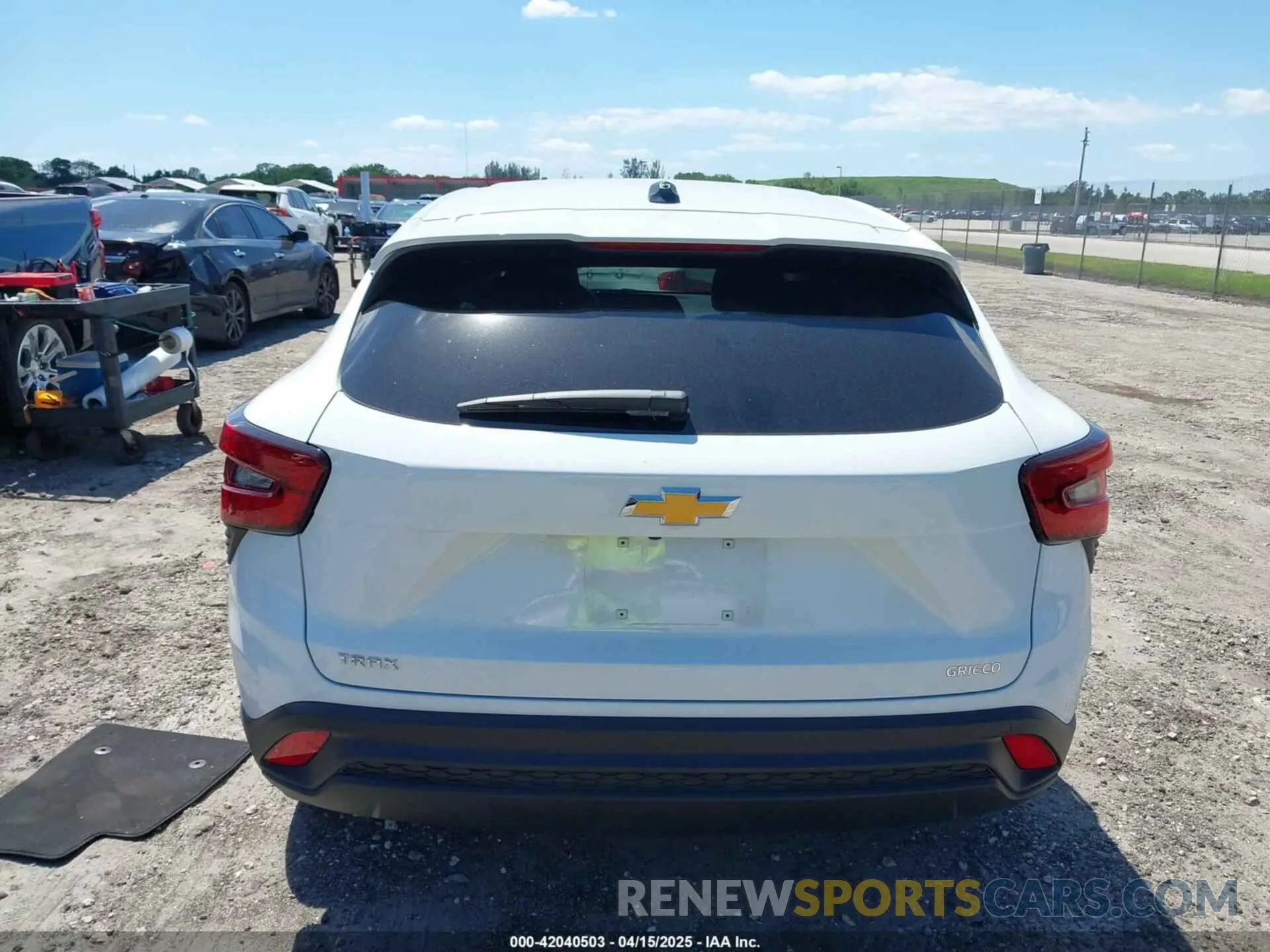 17 Photograph of a damaged car KL77LFEP4SC119232 CHEVROLET TRAX 2025