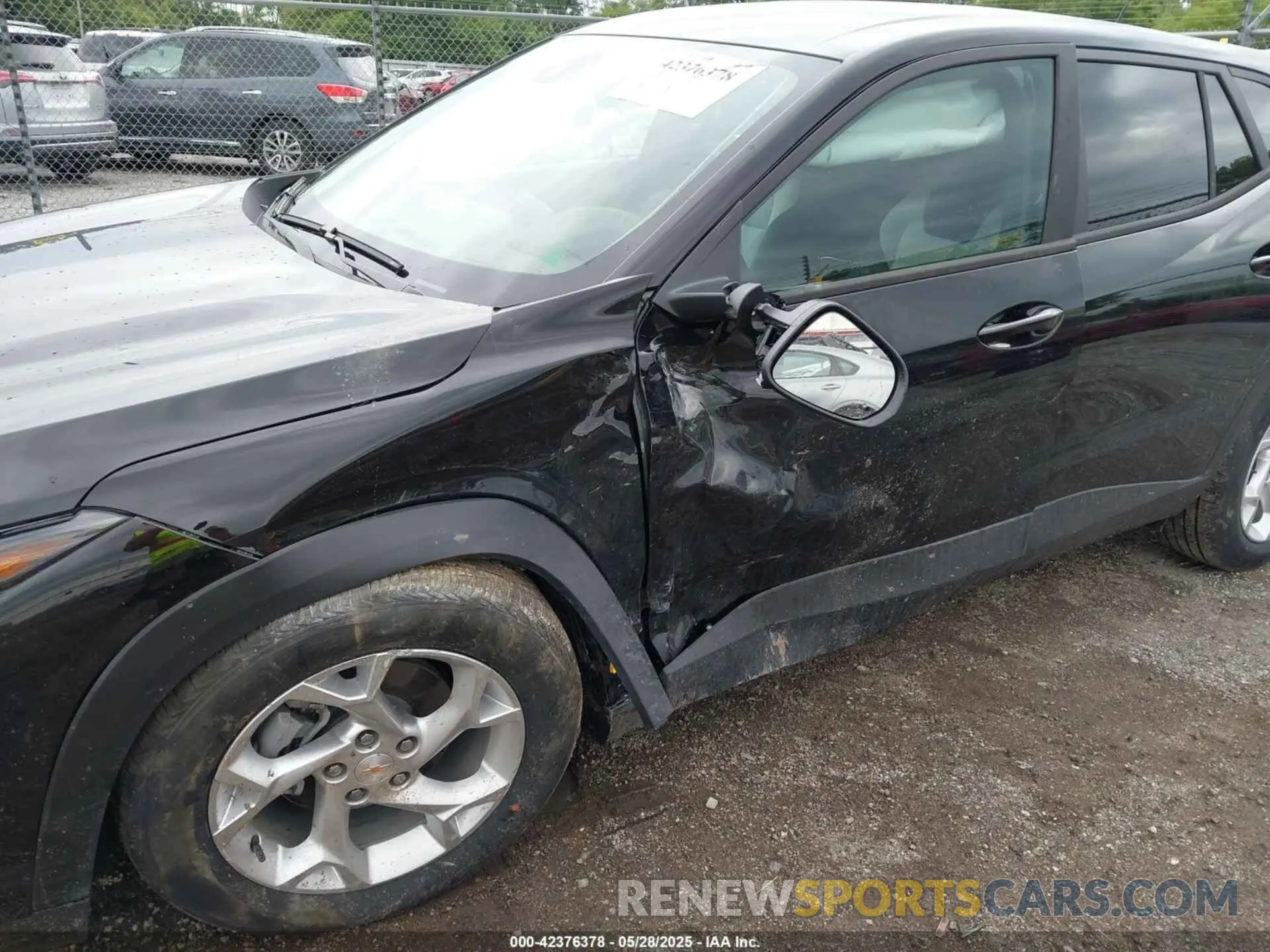 6 Photograph of a damaged car KL77LFEP4SC130652 CHEVROLET TRAX 2025