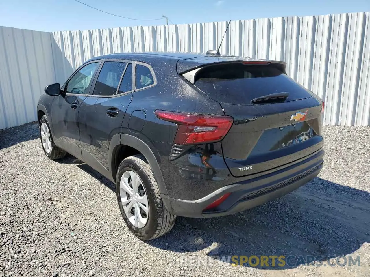 2 Photograph of a damaged car KL77LFEP4SC161609 CHEVROLET TRAX 2025