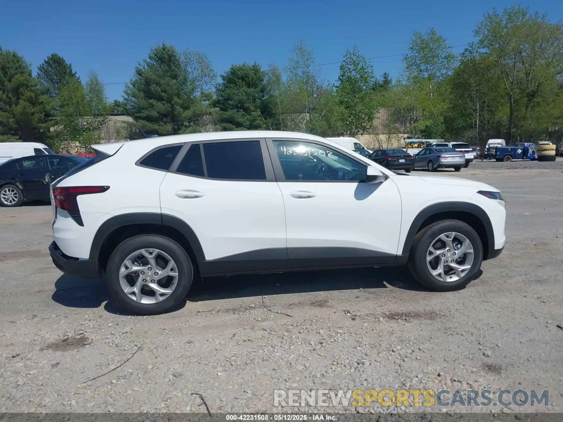 13 Photograph of a damaged car KL77LFEP5SC237595 CHEVROLET TRAX 2025