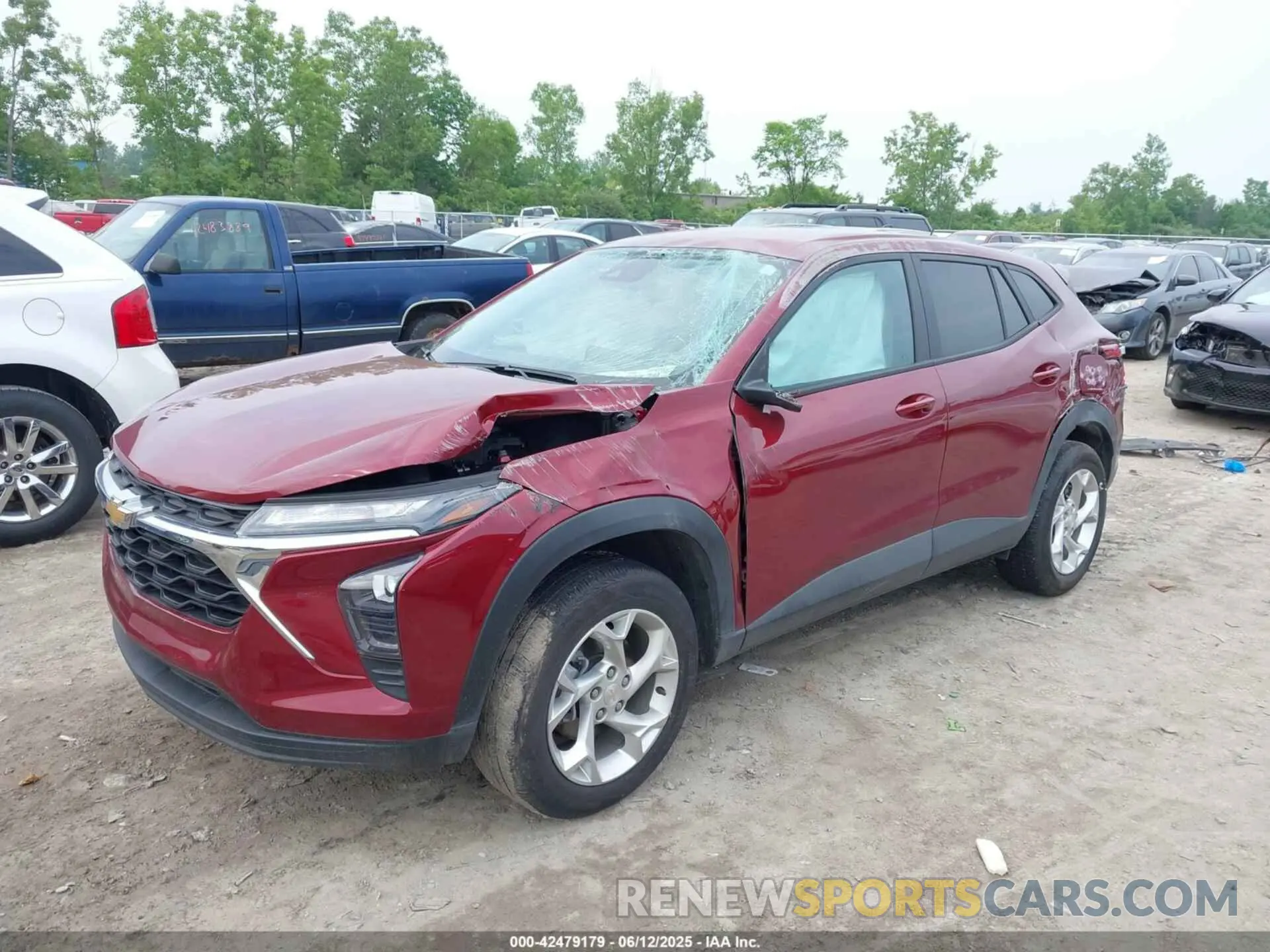 2 Photograph of a damaged car KL77LFEP6SC073726 CHEVROLET TRAX 2025