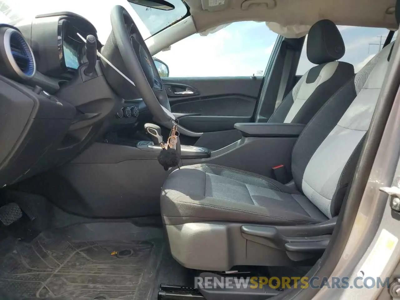 7 Photograph of a damaged car KL77LFEP6SC125131 CHEVROLET TRAX 2025