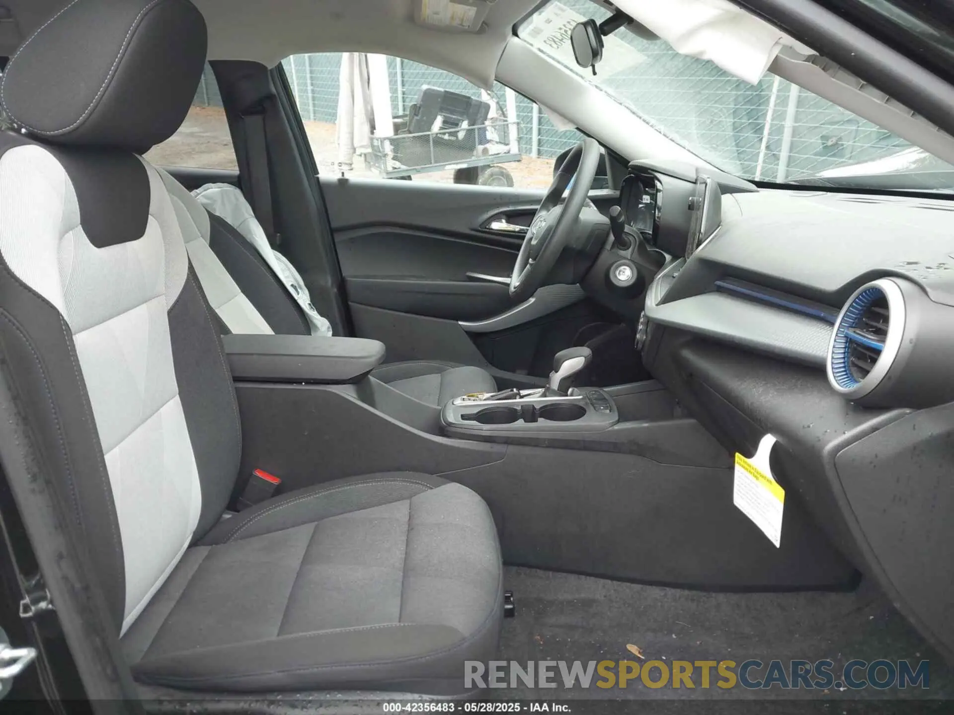 5 Photograph of a damaged car KL77LFEP6SC193252 CHEVROLET TRAX 2025
