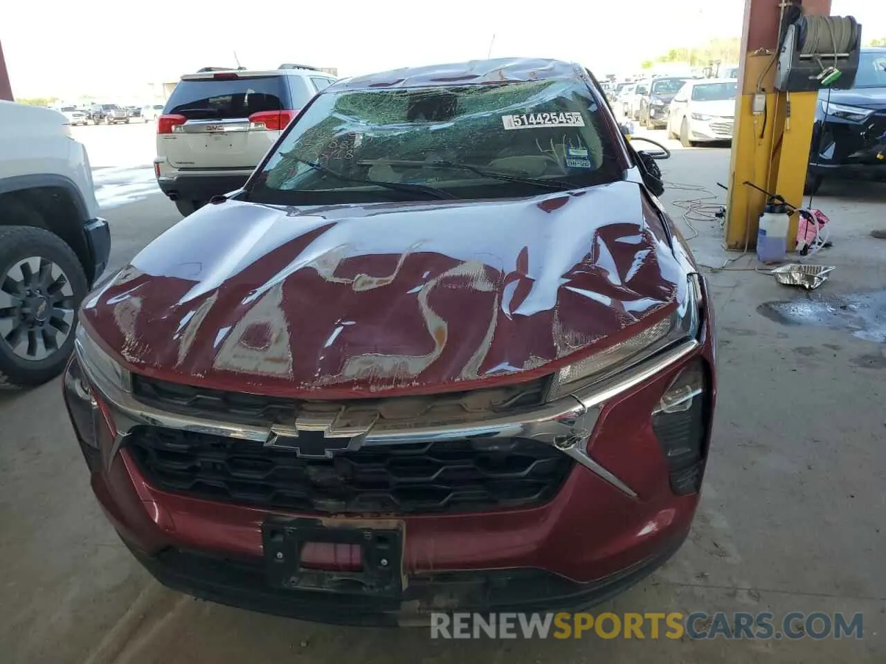 5 Photograph of a damaged car KL77LFEP7SC035888 CHEVROLET TRAX 2025