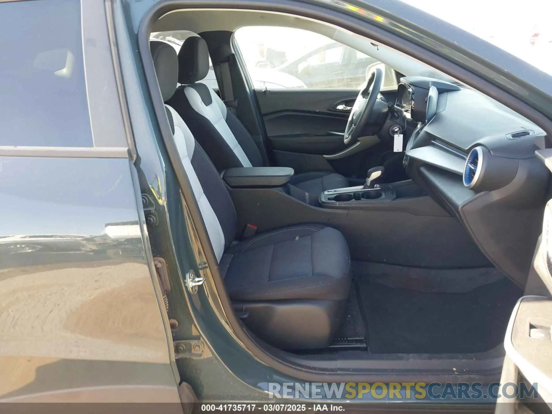 5 Photograph of a damaged car KL77LFEP8SC066146 CHEVROLET TRAX 2025
