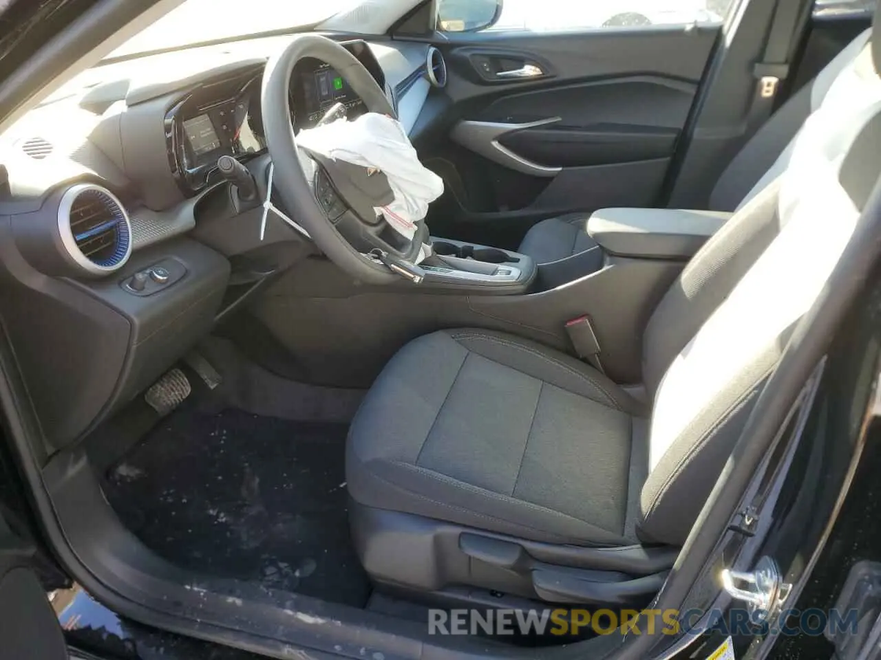 7 Photograph of a damaged car KL77LFEP8SC130590 CHEVROLET TRAX 2025