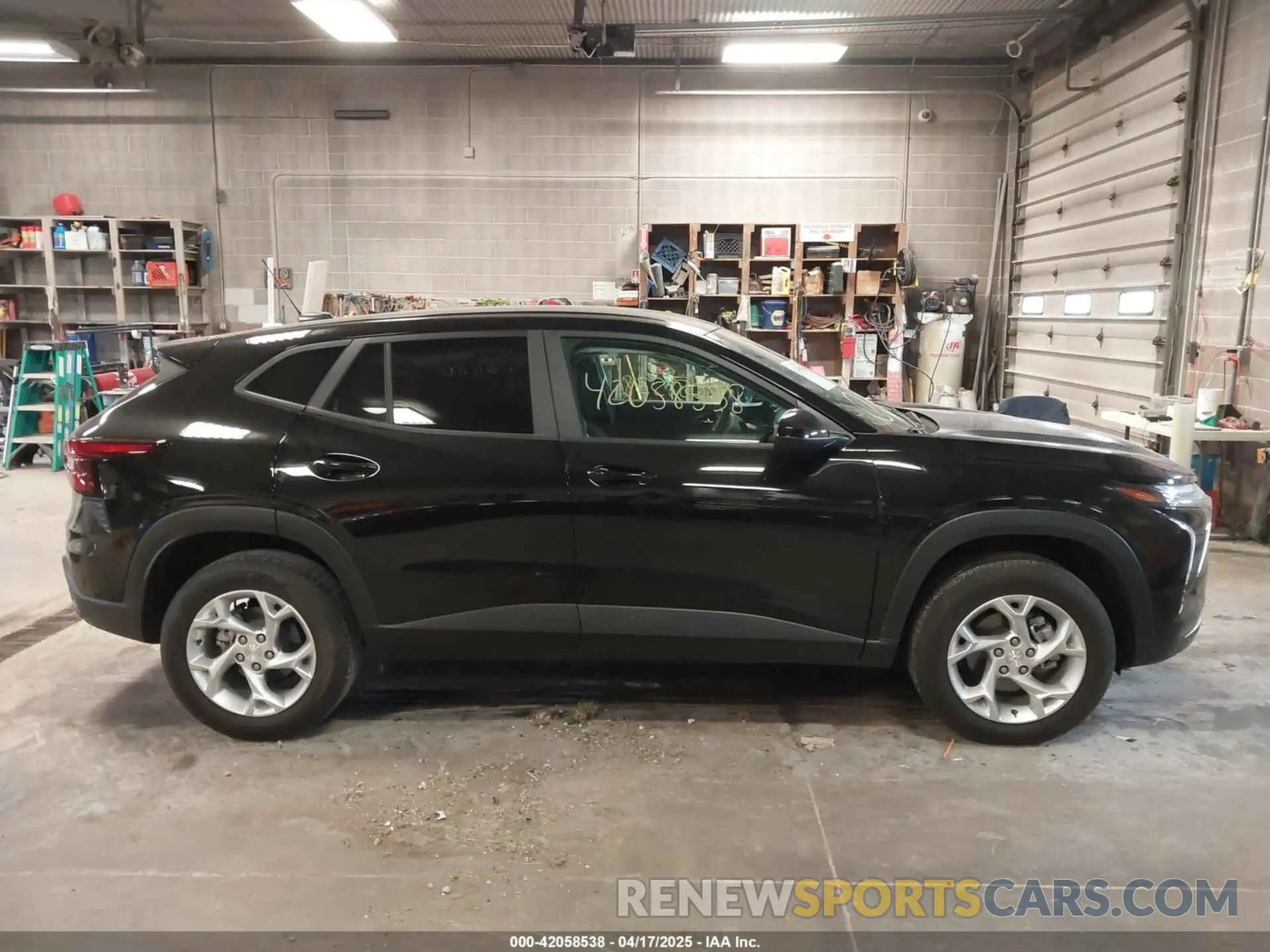 13 Photograph of a damaged car KL77LFEPXSC014016 CHEVROLET TRAX 2025