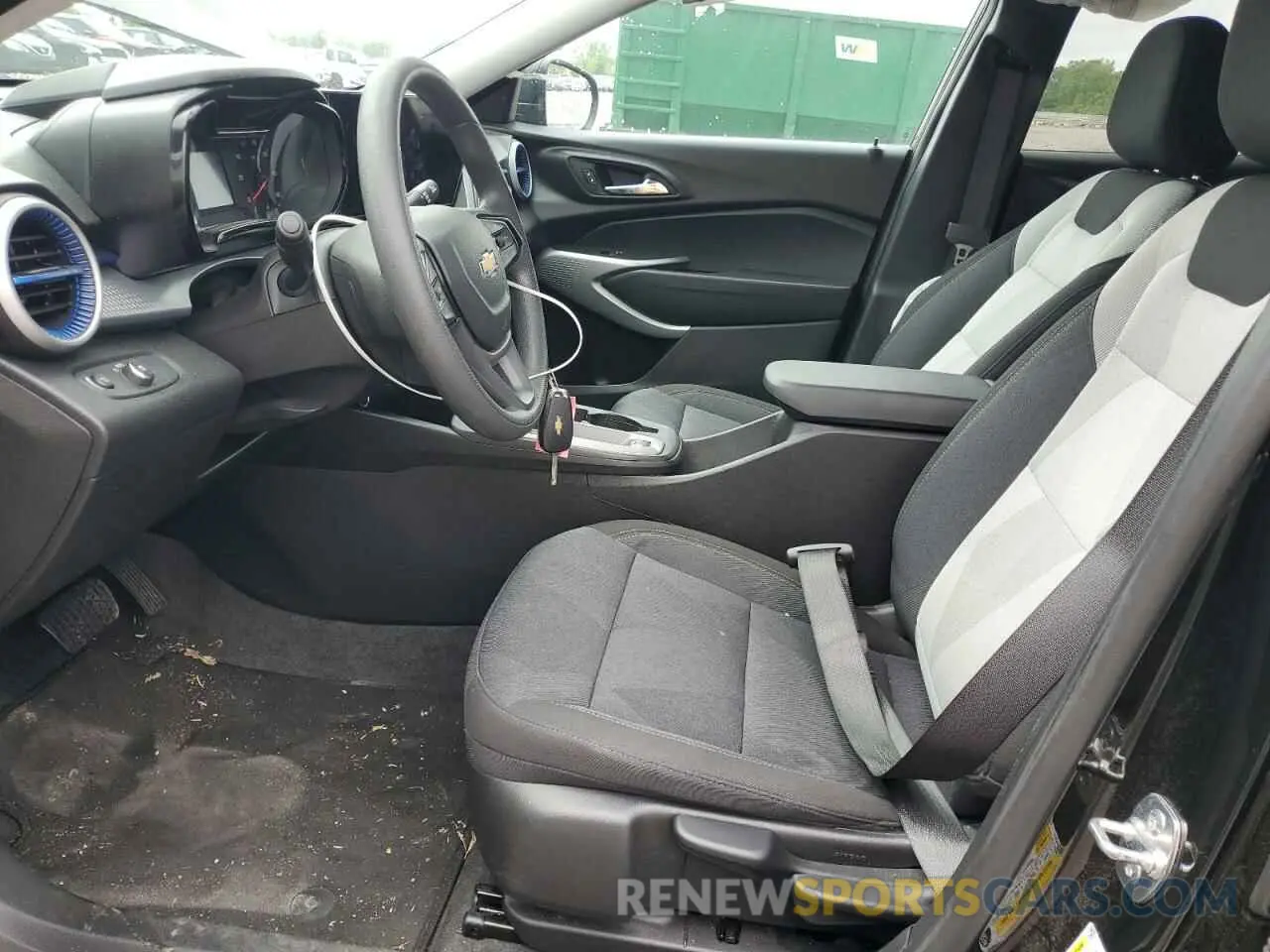 7 Photograph of a damaged car KL77LFEPXSC057528 CHEVROLET TRAX 2025