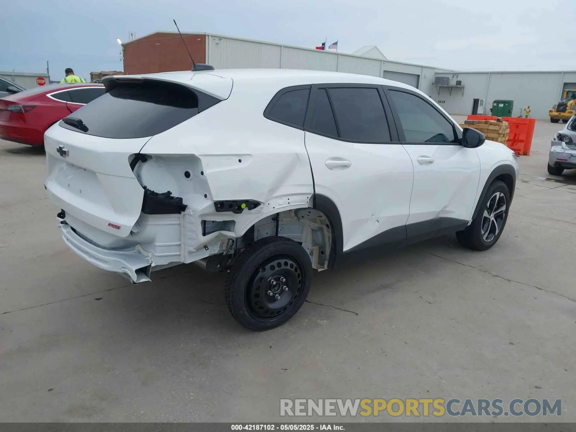 4 Photograph of a damaged car KL77LGEP2SC166457 CHEVROLET TRAX 2025