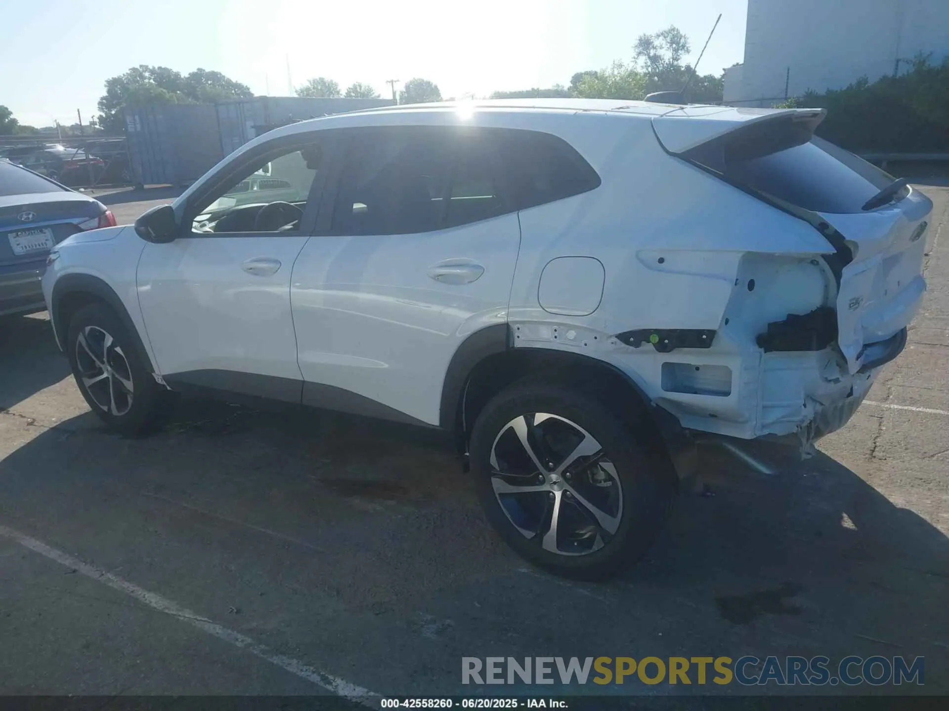 15 Photograph of a damaged car KL77LGEP3SC195109 CHEVROLET TRAX 2025