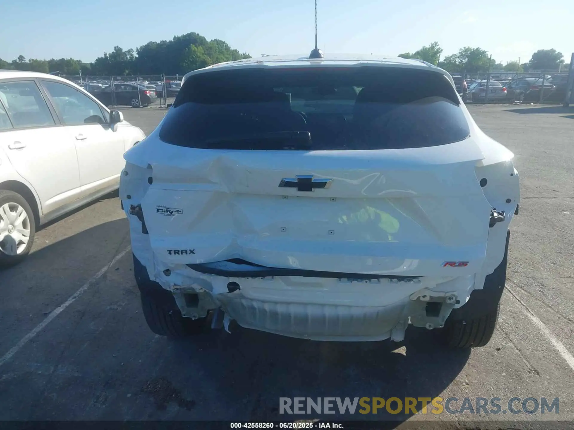17 Photograph of a damaged car KL77LGEP3SC195109 CHEVROLET TRAX 2025