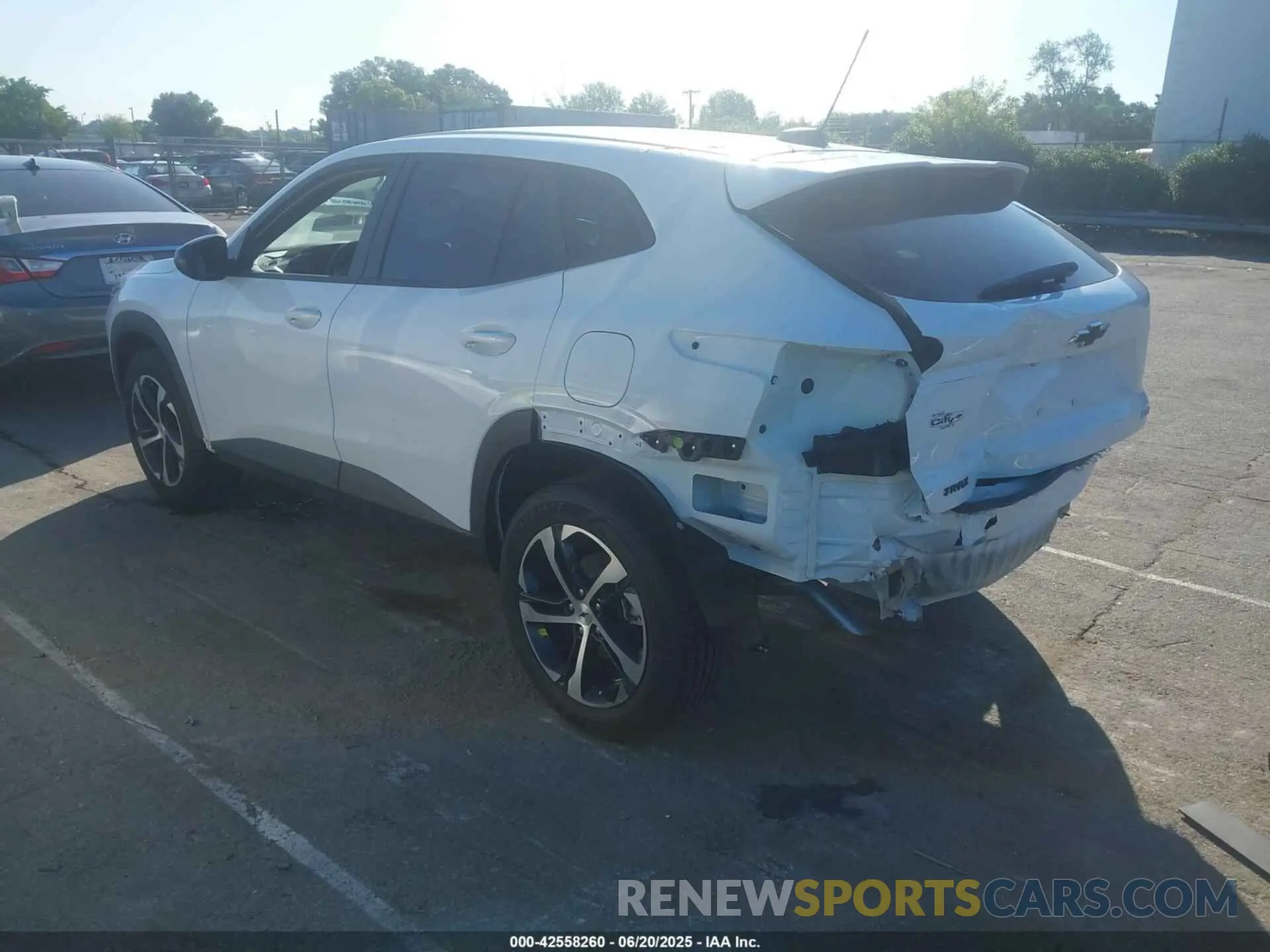 3 Photograph of a damaged car KL77LGEP3SC195109 CHEVROLET TRAX 2025