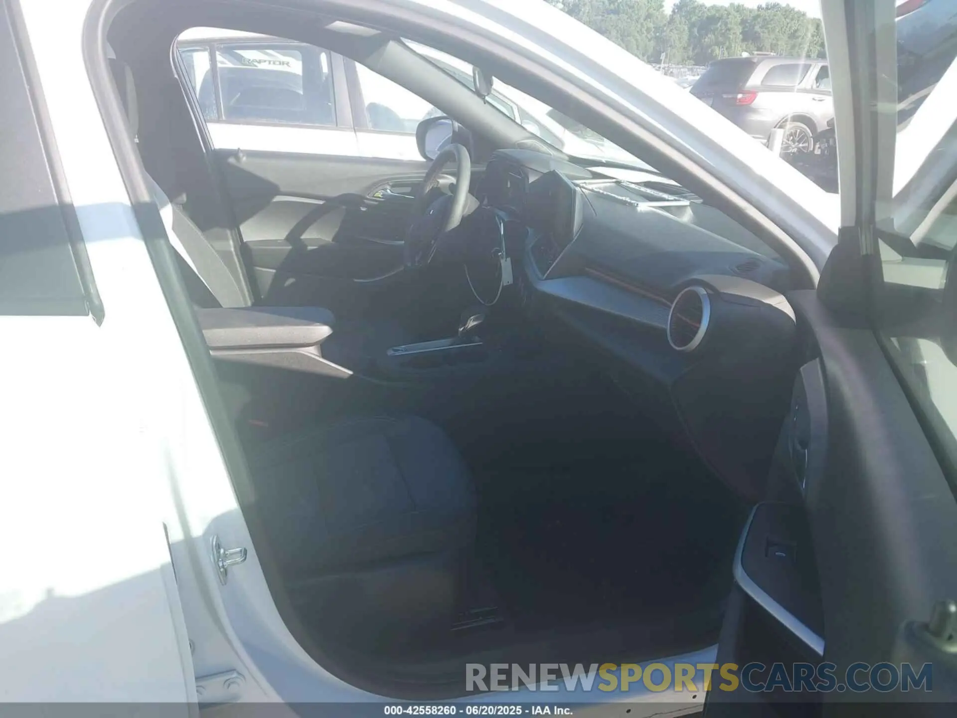 5 Photograph of a damaged car KL77LGEP3SC195109 CHEVROLET TRAX 2025