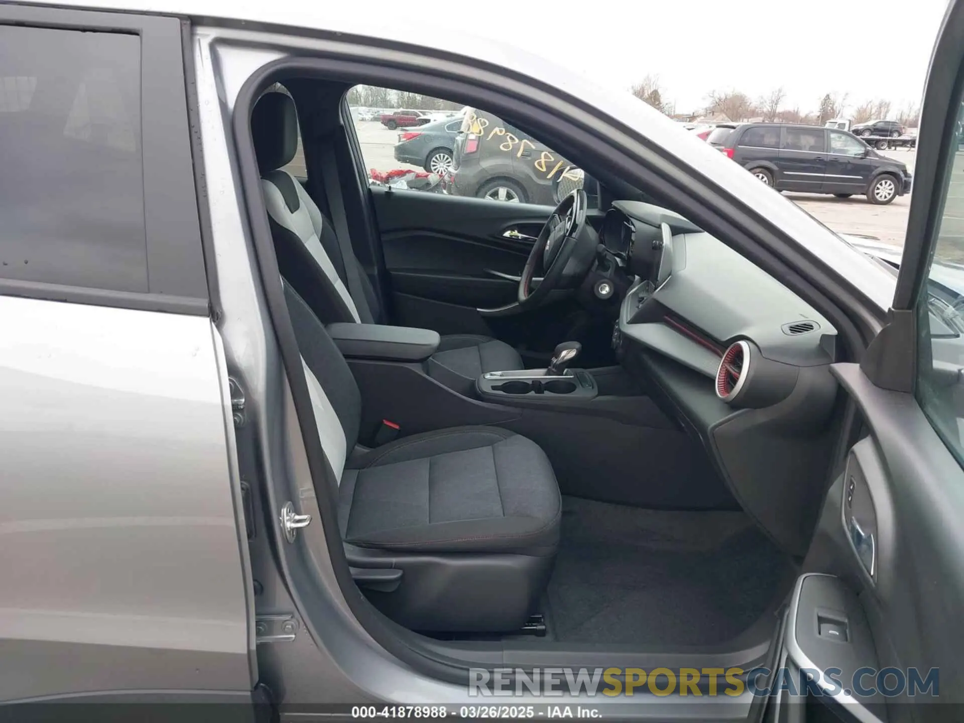 5 Photograph of a damaged car KL77LGEP4SC031528 CHEVROLET TRAX 2025