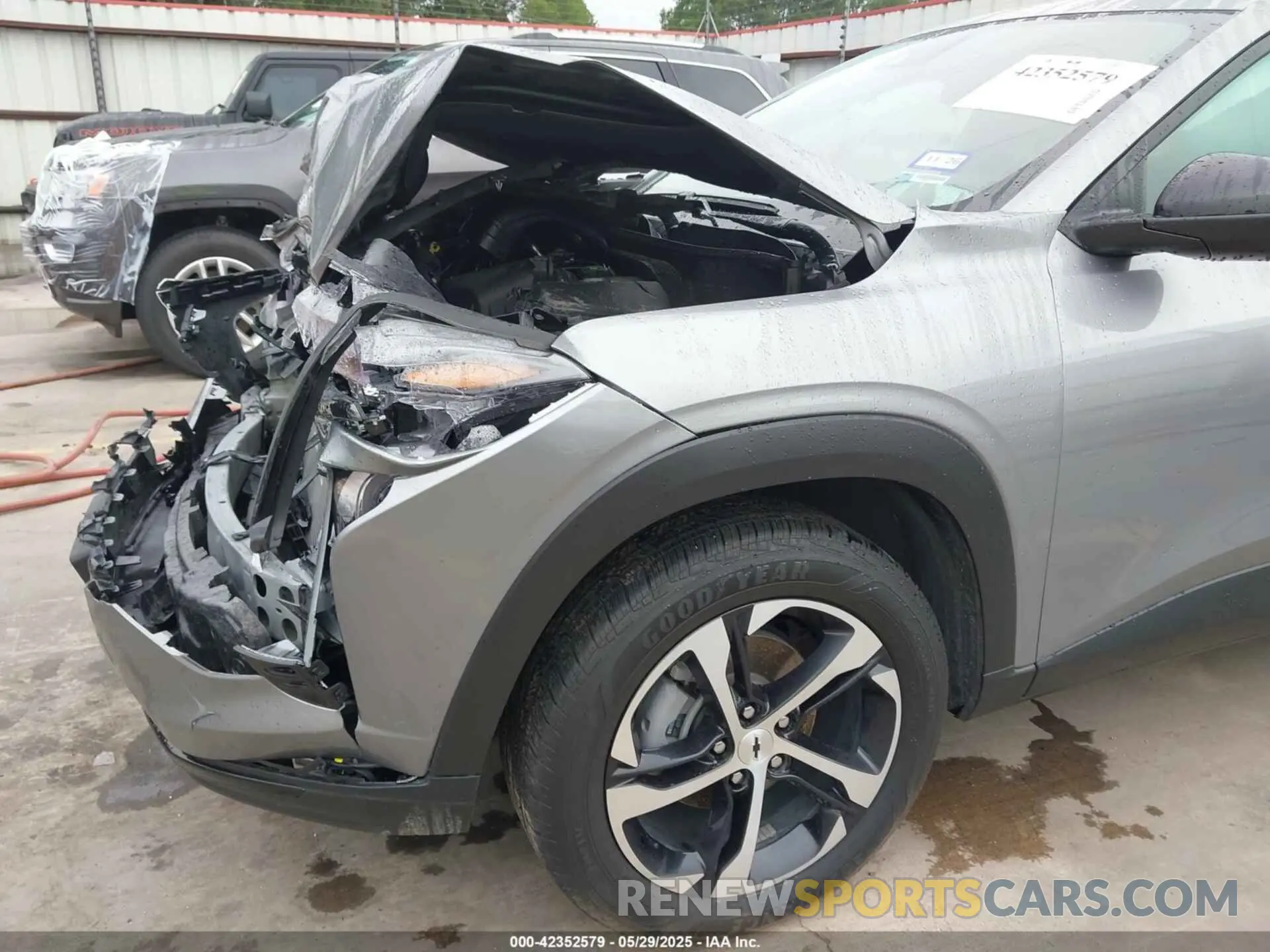 18 Photograph of a damaged car KL77LGEP4SC133377 CHEVROLET TRAX 2025