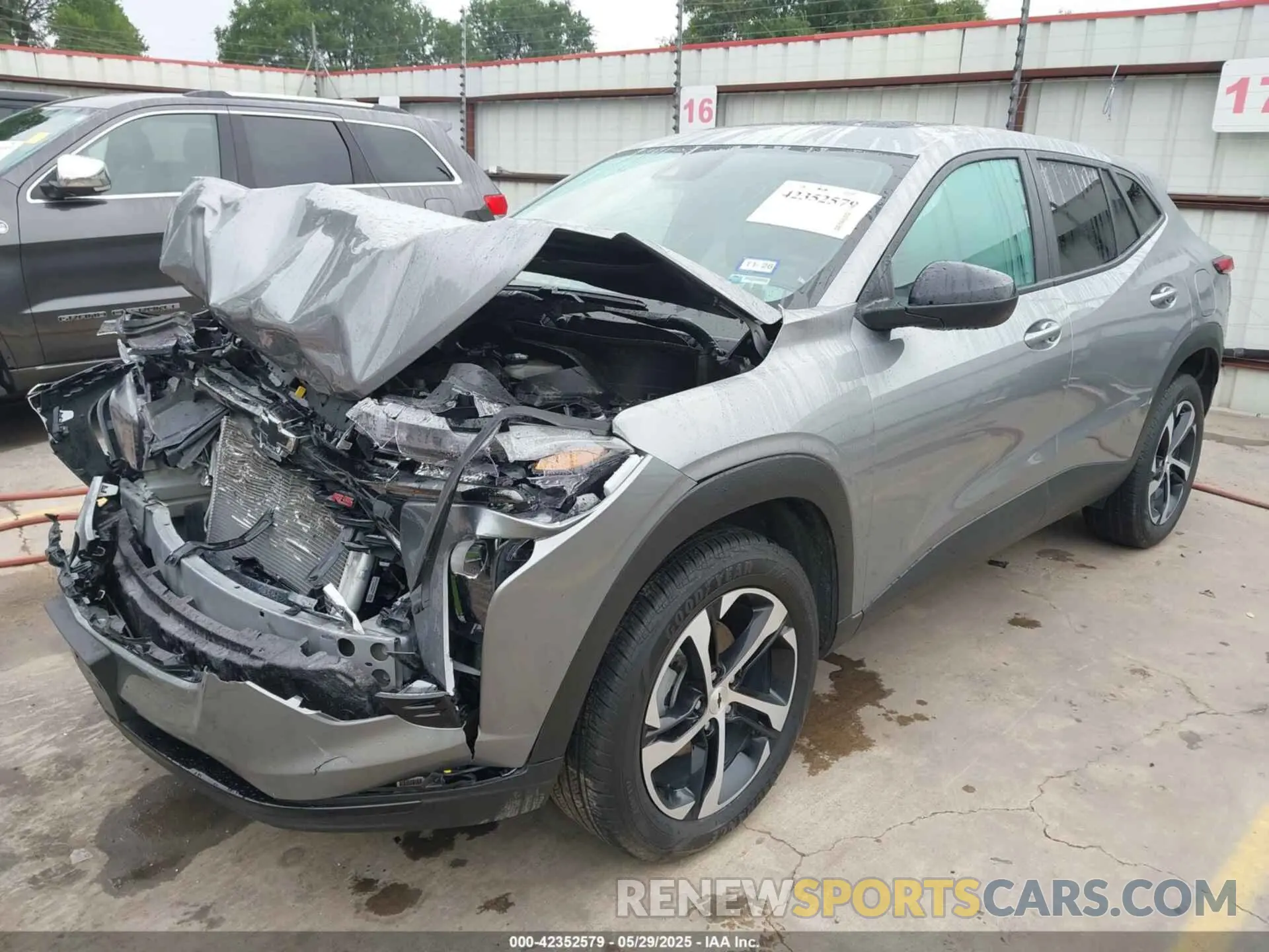 2 Photograph of a damaged car KL77LGEP4SC133377 CHEVROLET TRAX 2025