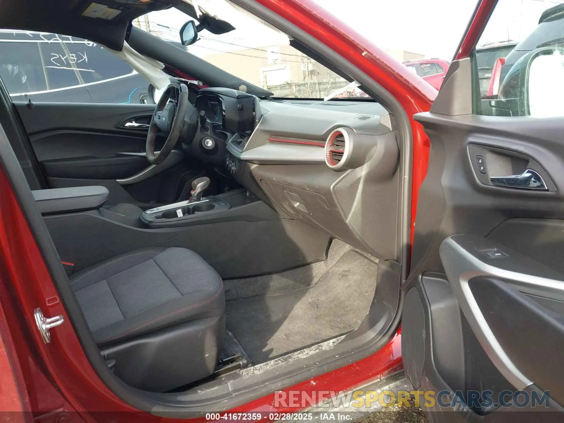 5 Photograph of a damaged car KL77LGEP5SC121741 CHEVROLET TRAX 2025