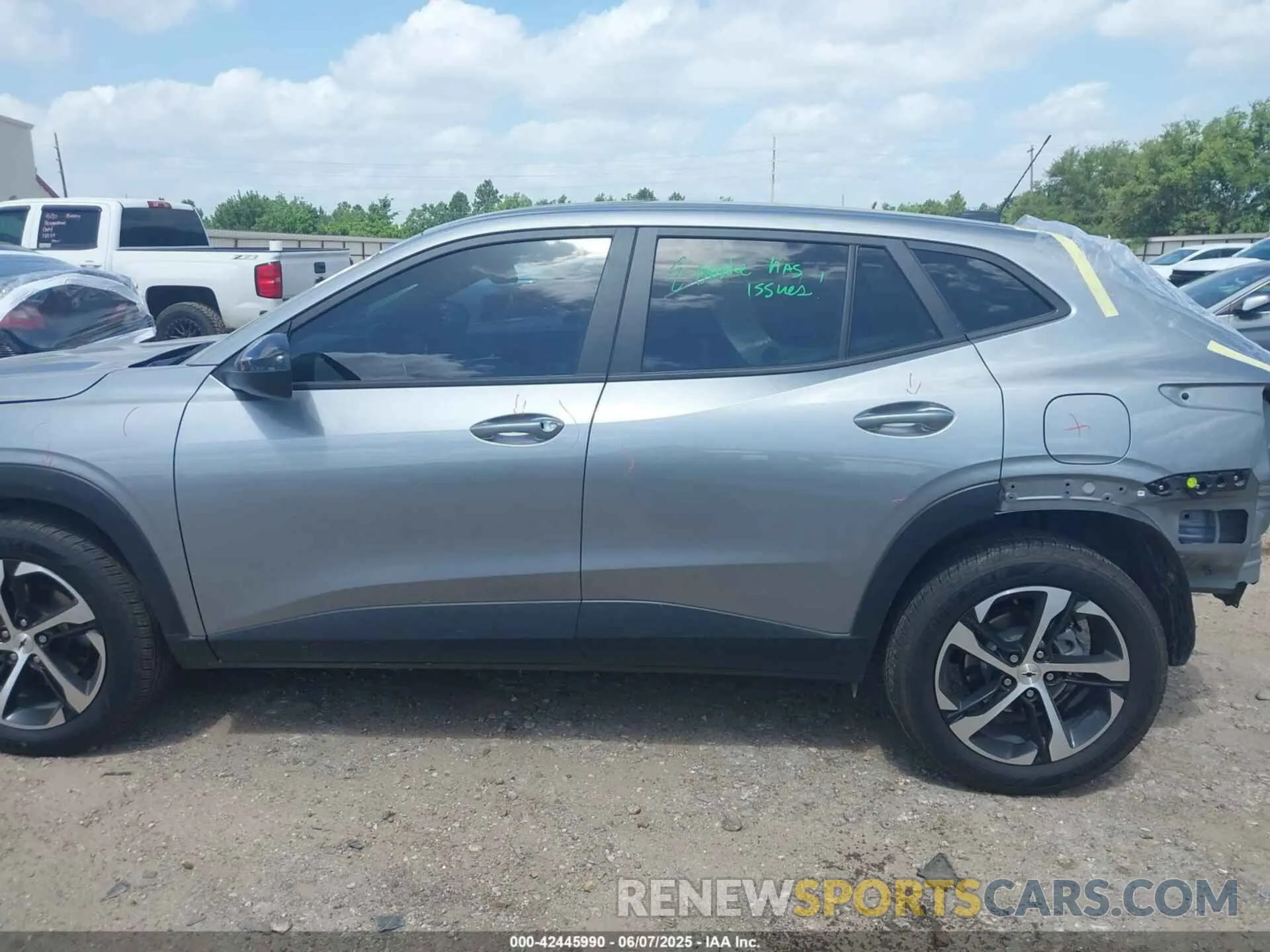 15 Photograph of a damaged car KL77LGEP6SC055698 CHEVROLET TRAX 2025