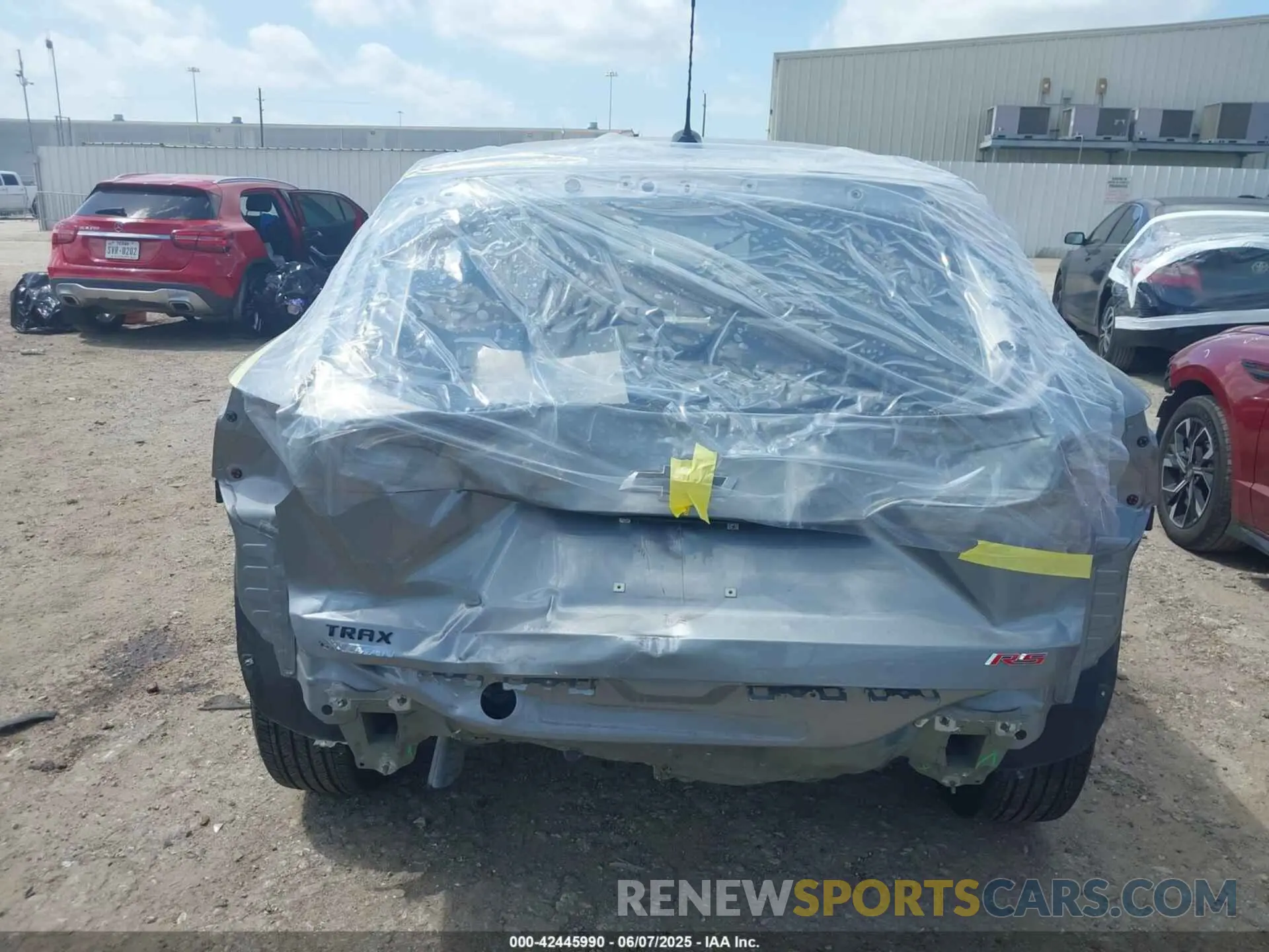 17 Photograph of a damaged car KL77LGEP6SC055698 CHEVROLET TRAX 2025