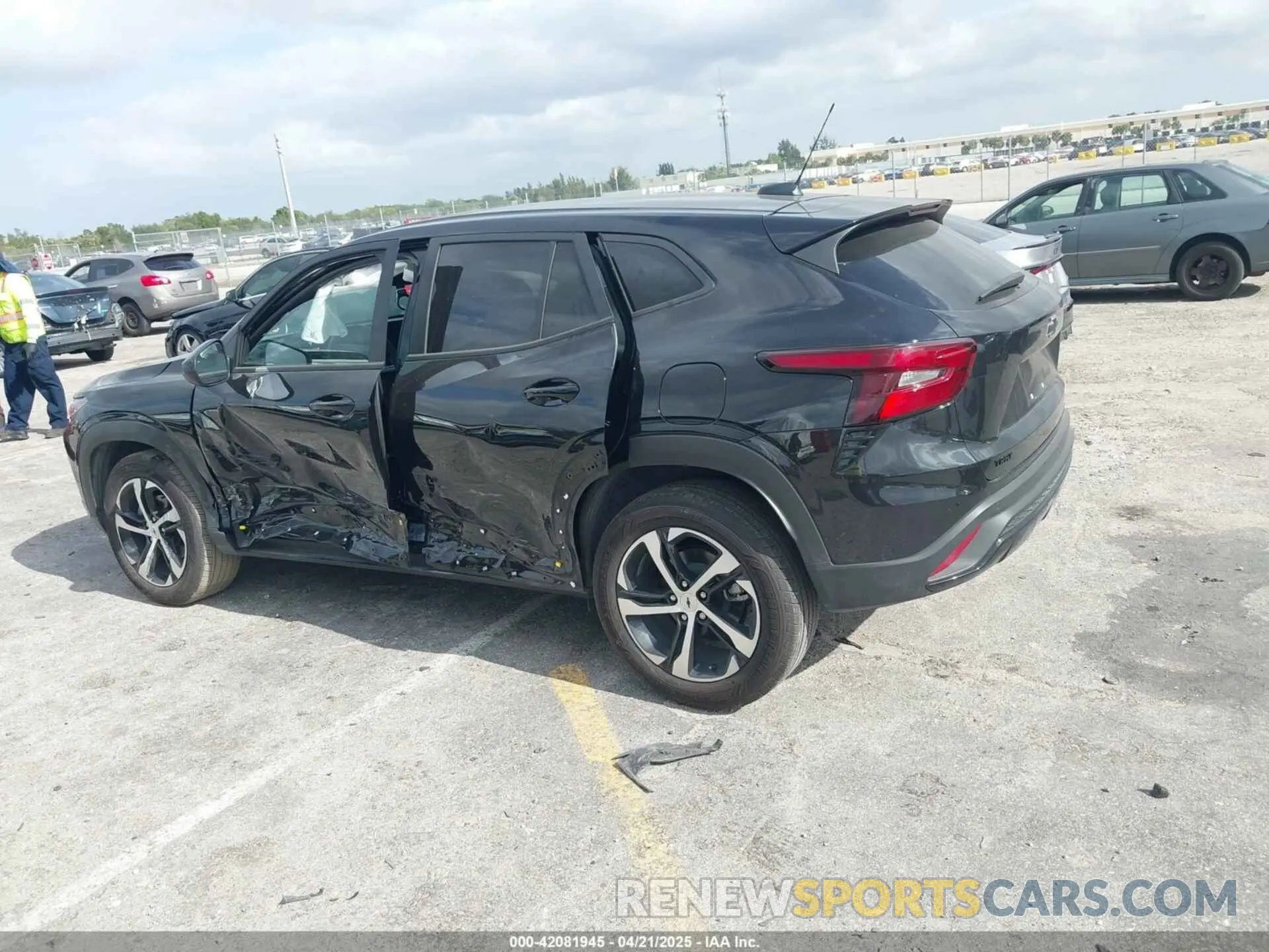 3 Photograph of a damaged car KL77LGEP6SC072758 CHEVROLET TRAX 2025