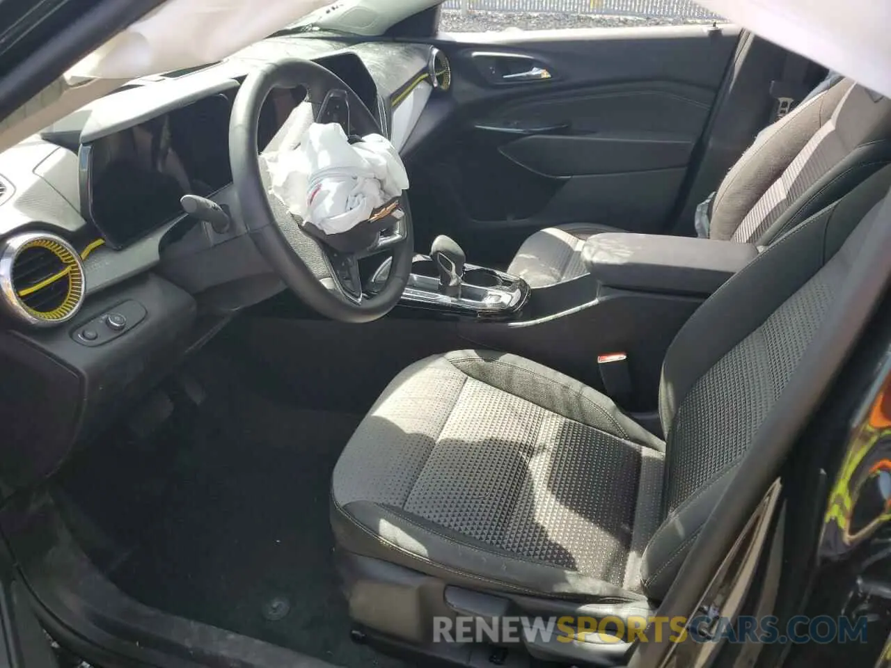 7 Photograph of a damaged car KL77LHE25SC164969 CHEVROLET TRAX 2025