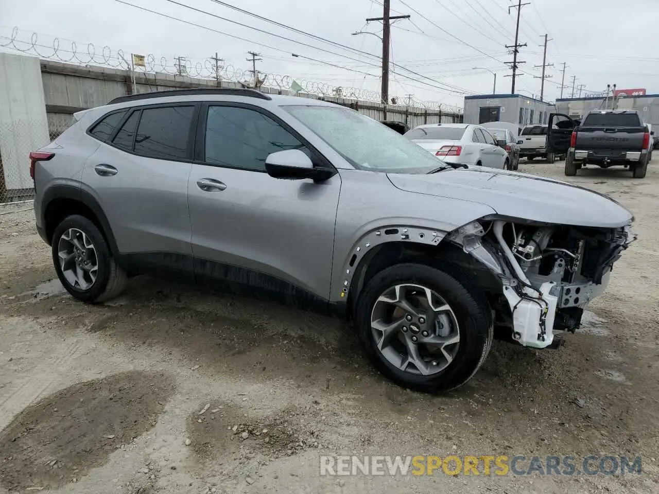 4 Photograph of a damaged car KL77LHEP0SC020712 CHEVROLET TRAX 2025