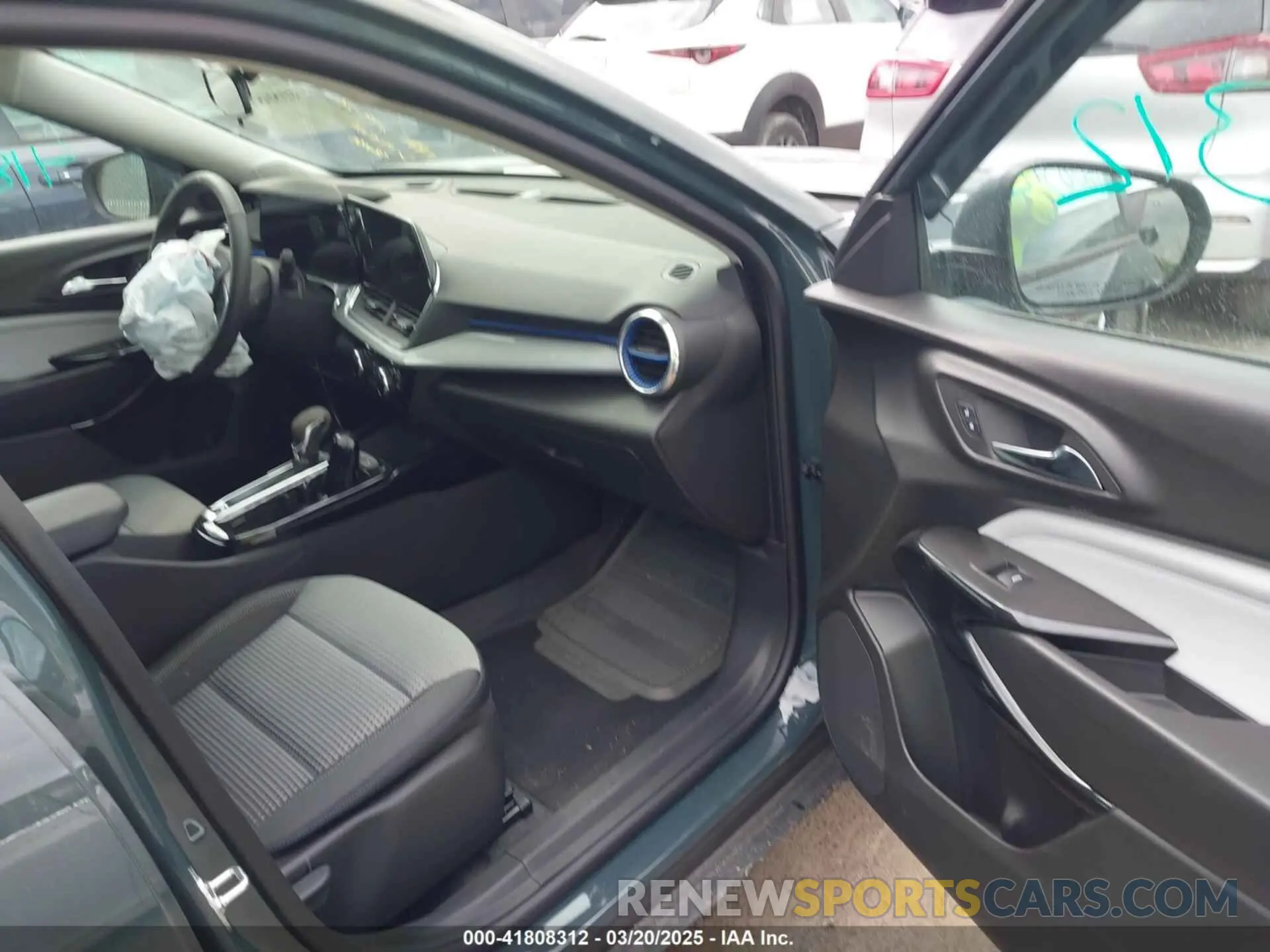 5 Photograph of a damaged car KL77LHEP0SC023707 CHEVROLET TRAX 2025