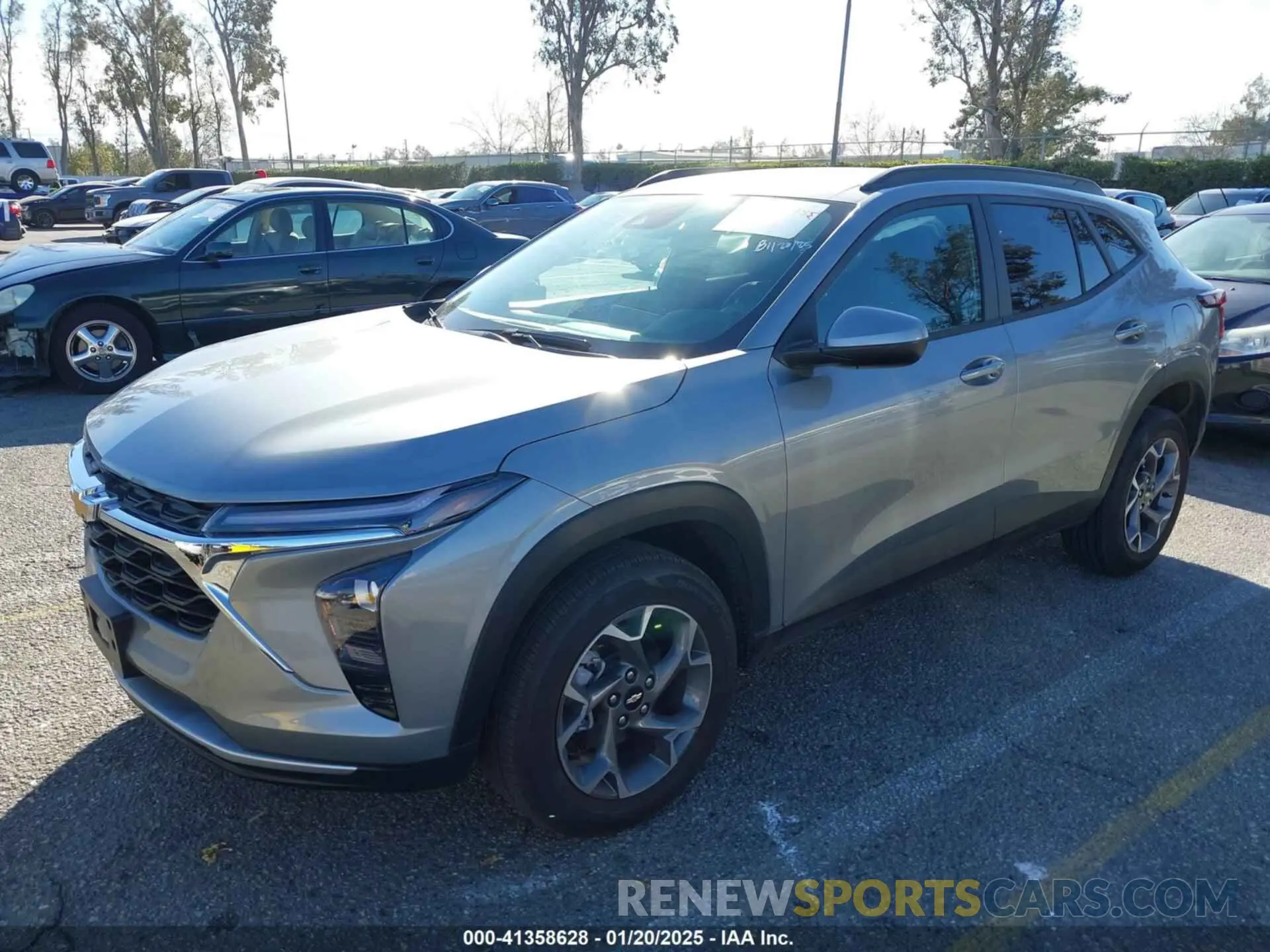 2 Photograph of a damaged car KL77LHEP0SC085401 CHEVROLET TRAX 2025