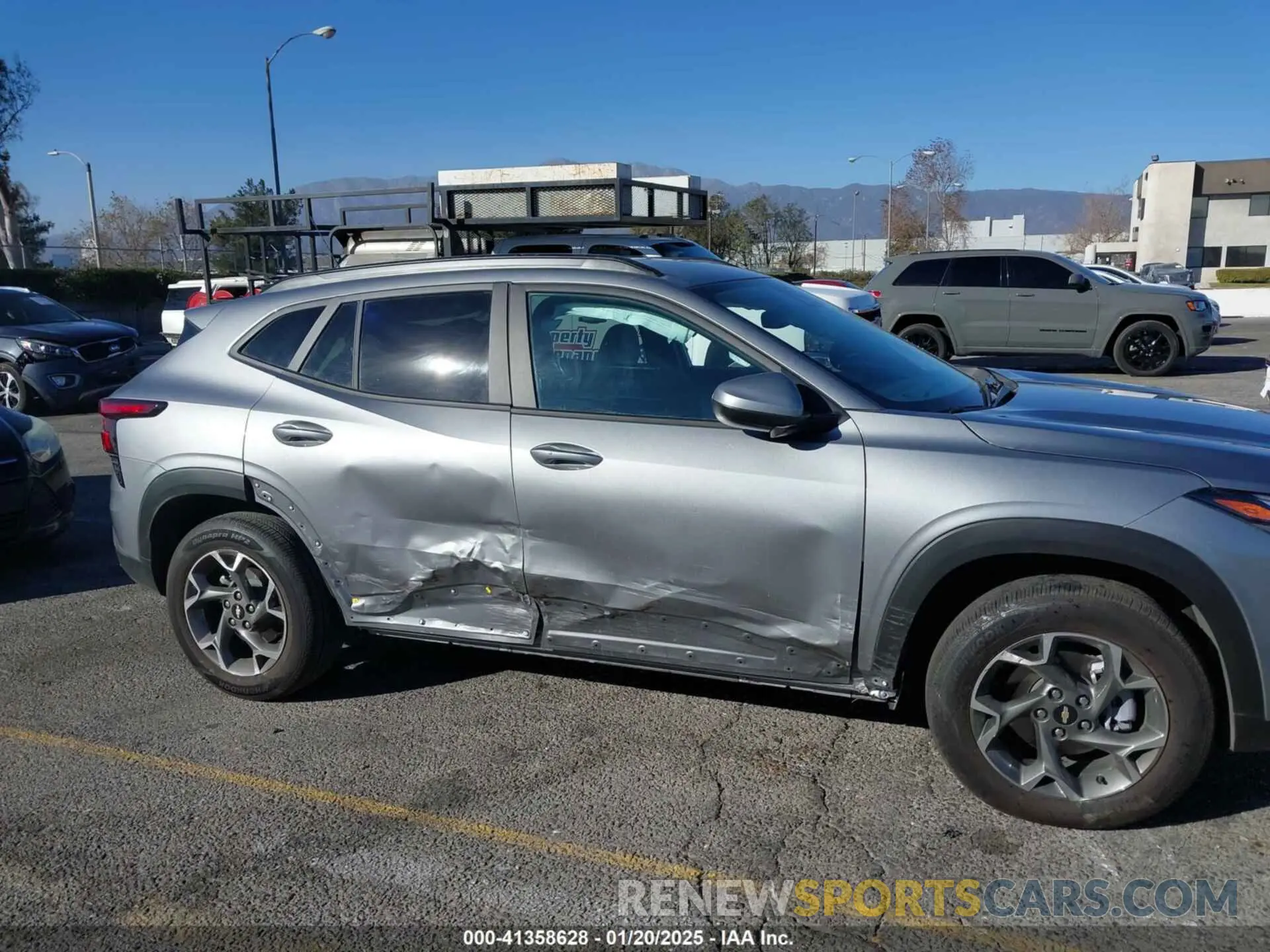 6 Photograph of a damaged car KL77LHEP0SC085401 CHEVROLET TRAX 2025