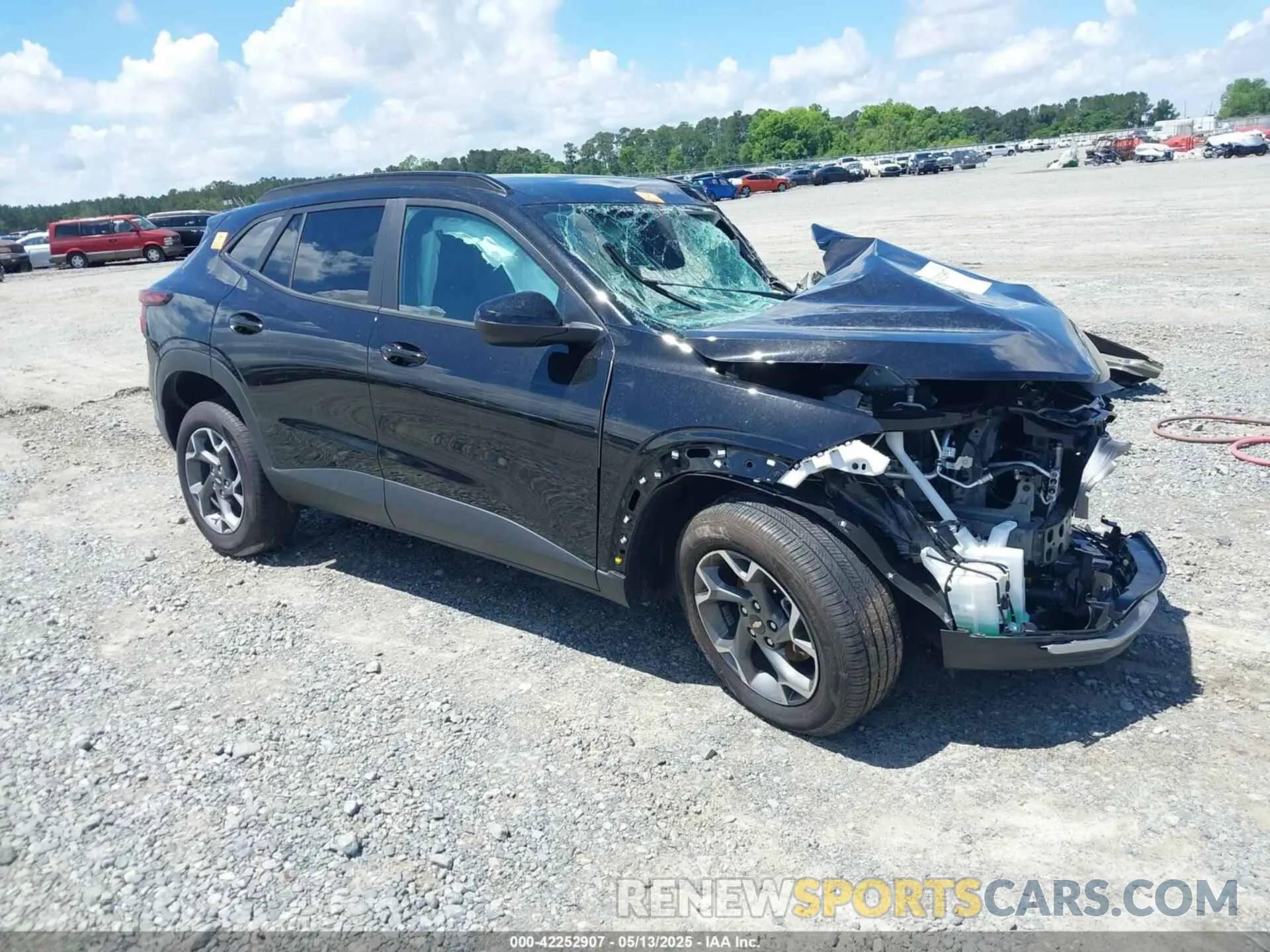 1 Photograph of a damaged car KL77LHEP0SC098598 CHEVROLET TRAX 2025