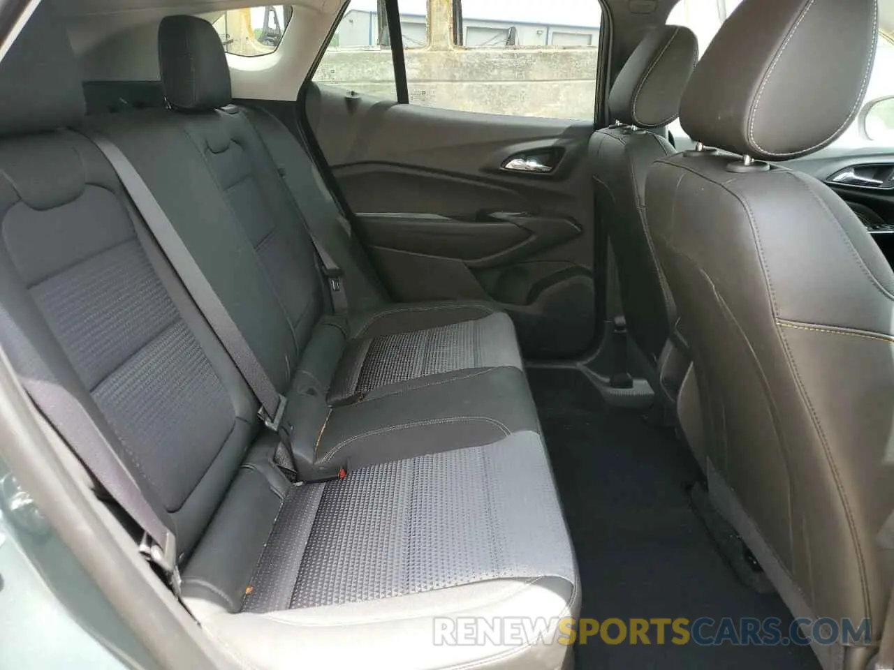 11 Photograph of a damaged car KL77LHEP0SC155916 CHEVROLET TRAX 2025