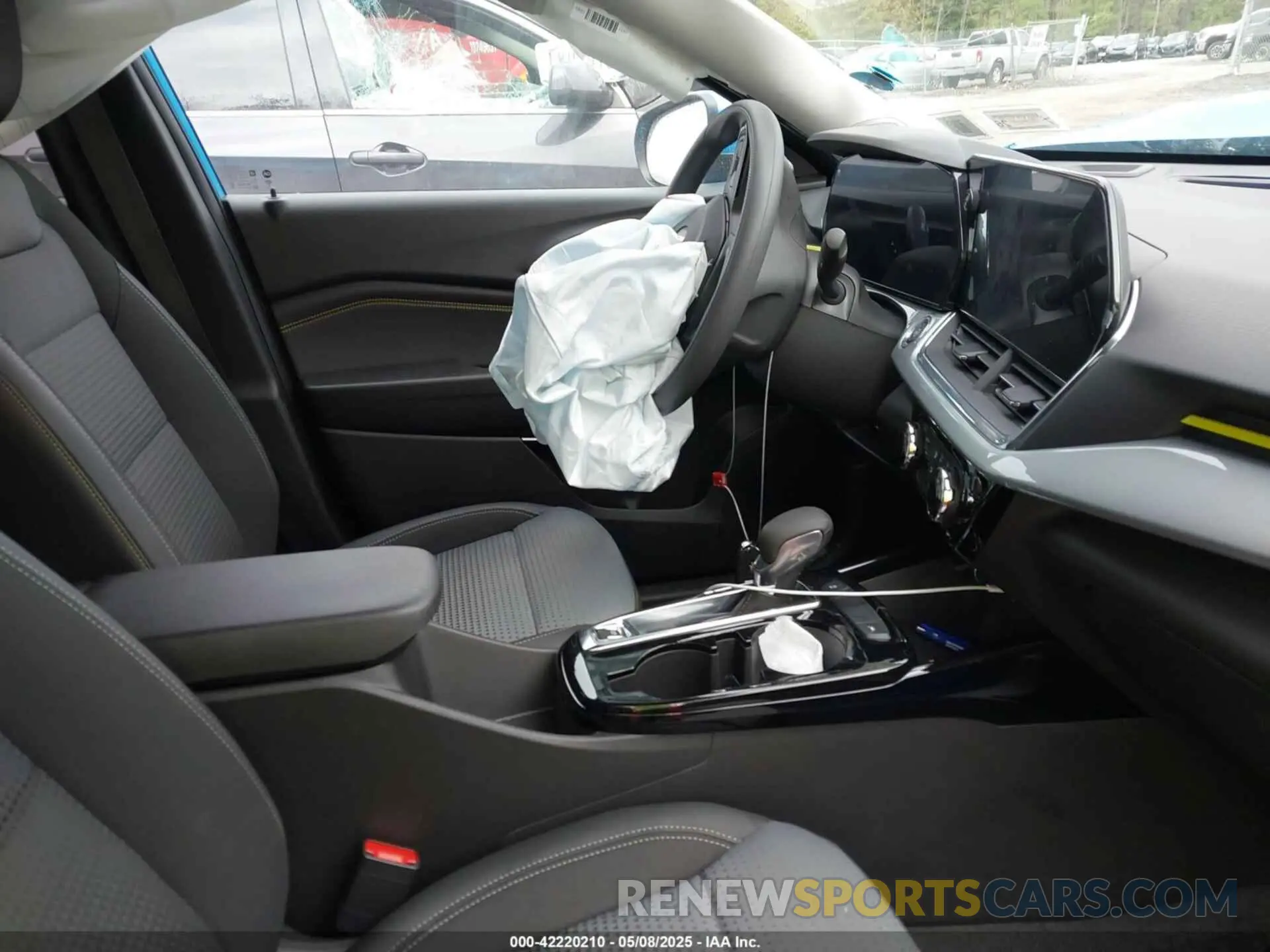 5 Photograph of a damaged car KL77LHEP0SC173638 CHEVROLET TRAX 2025