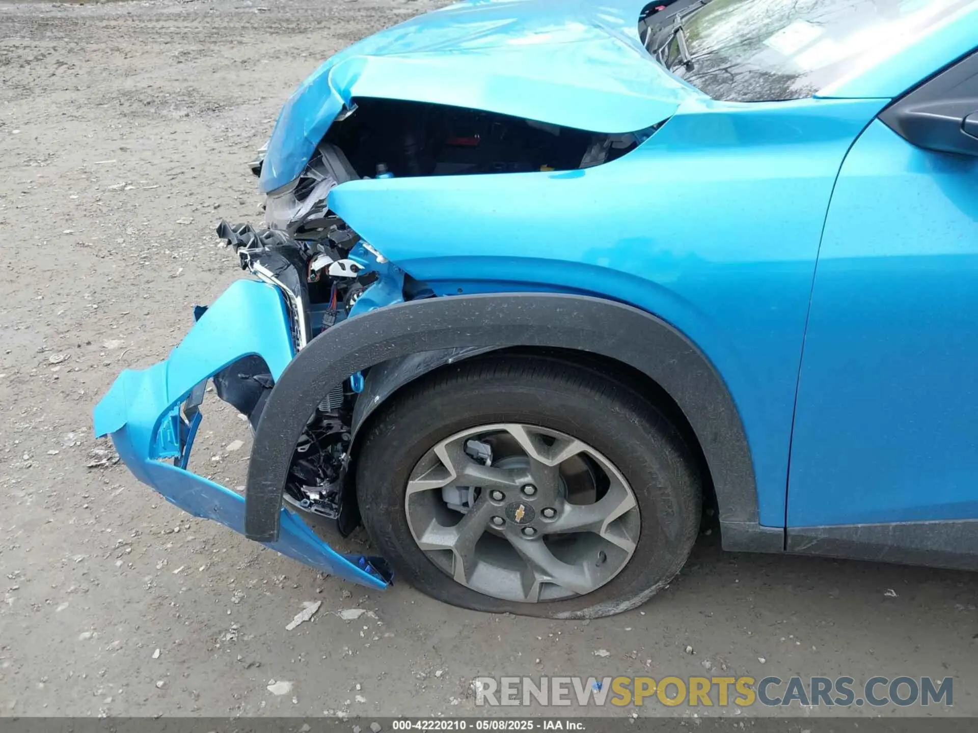 6 Photograph of a damaged car KL77LHEP0SC173638 CHEVROLET TRAX 2025