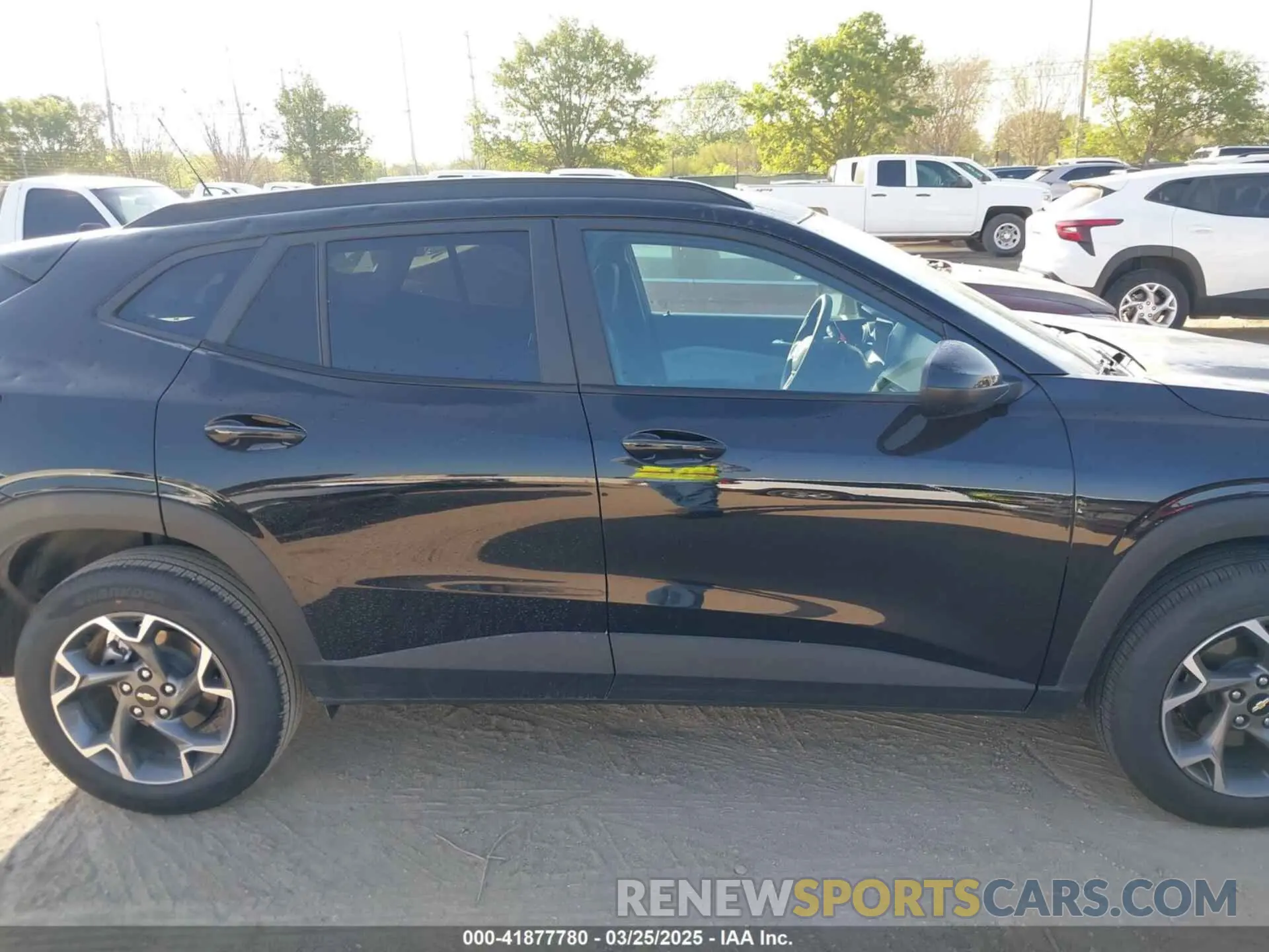 13 Photograph of a damaged car KL77LHEP0SC196451 CHEVROLET TRAX 2025