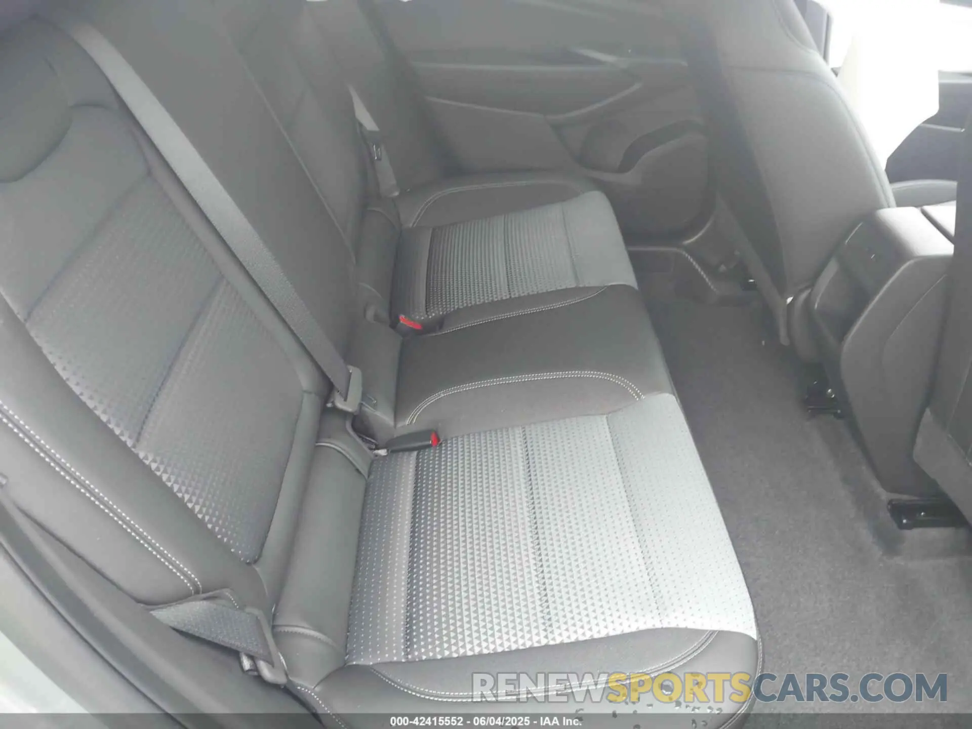 8 Photograph of a damaged car KL77LHEP0SC250668 CHEVROLET TRAX 2025