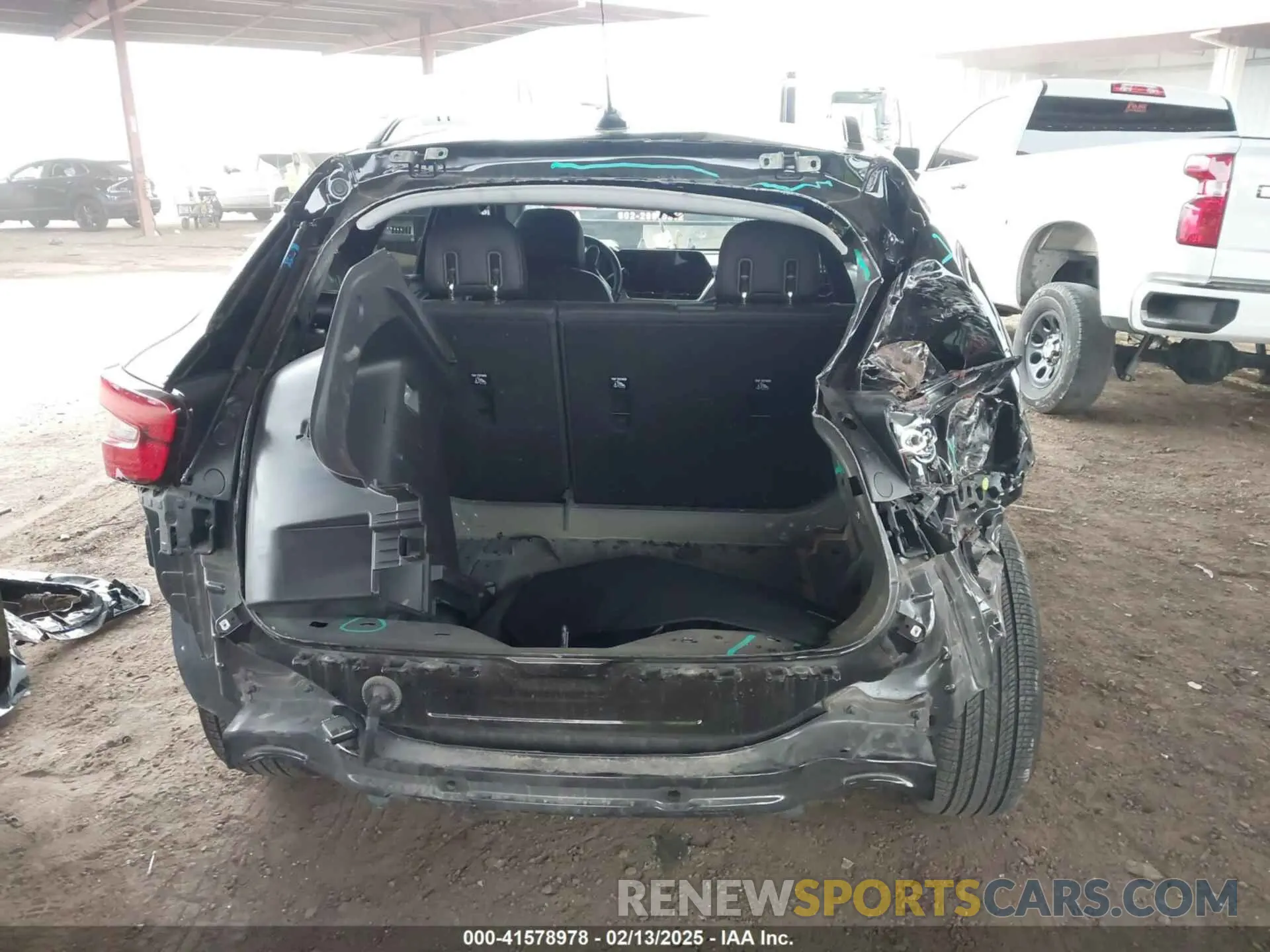 17 Photograph of a damaged car KL77LHEP1SC017947 CHEVROLET TRAX 2025